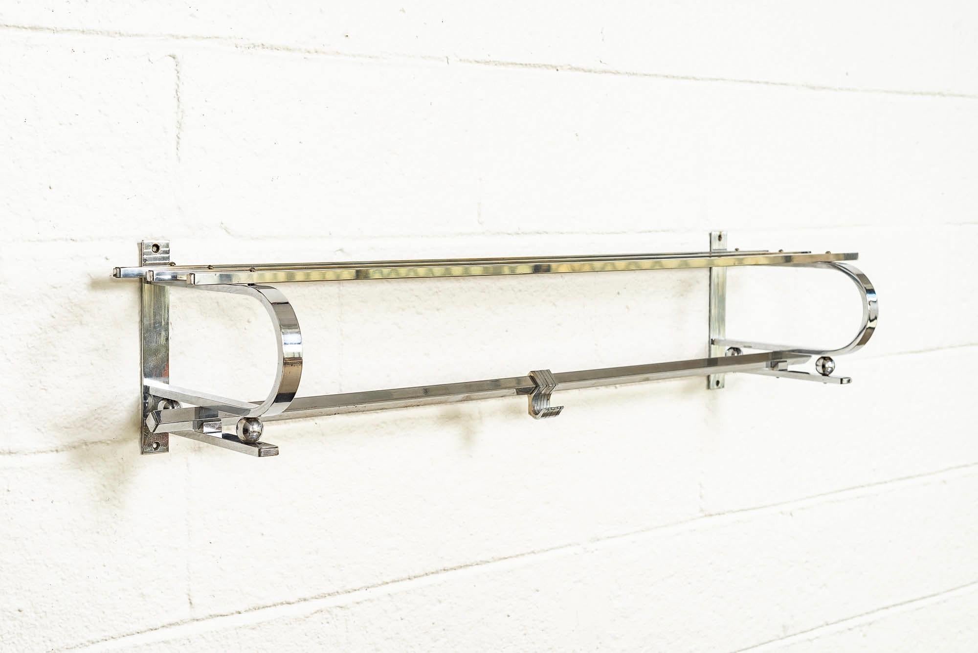 Antique Art Deco Bauhaus German Chrome Hanging Coat and Hat Rack, 1930s In Good Condition For Sale In Detroit, MI