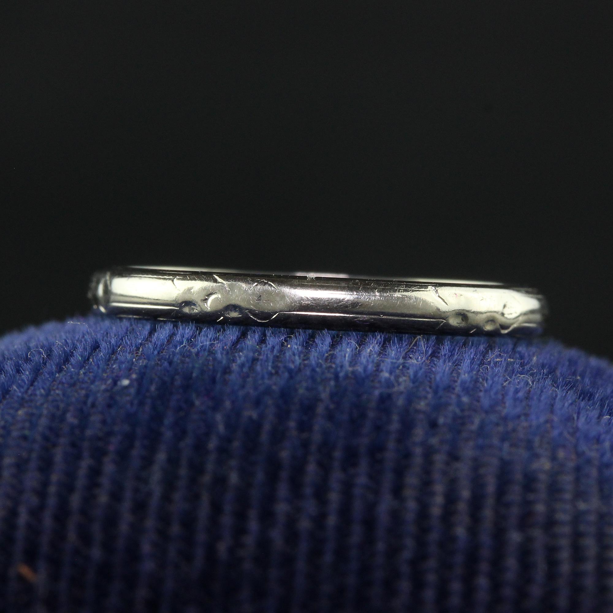 Beautiful Antique Art Deco Belais 18K White Gold Engraved Wedding Band - Size 6 1/2. This beautiful Art Deco wedding band is crafted in 18k white gold. The band features a faded engraving that goes around the entire ring. The ring is in good