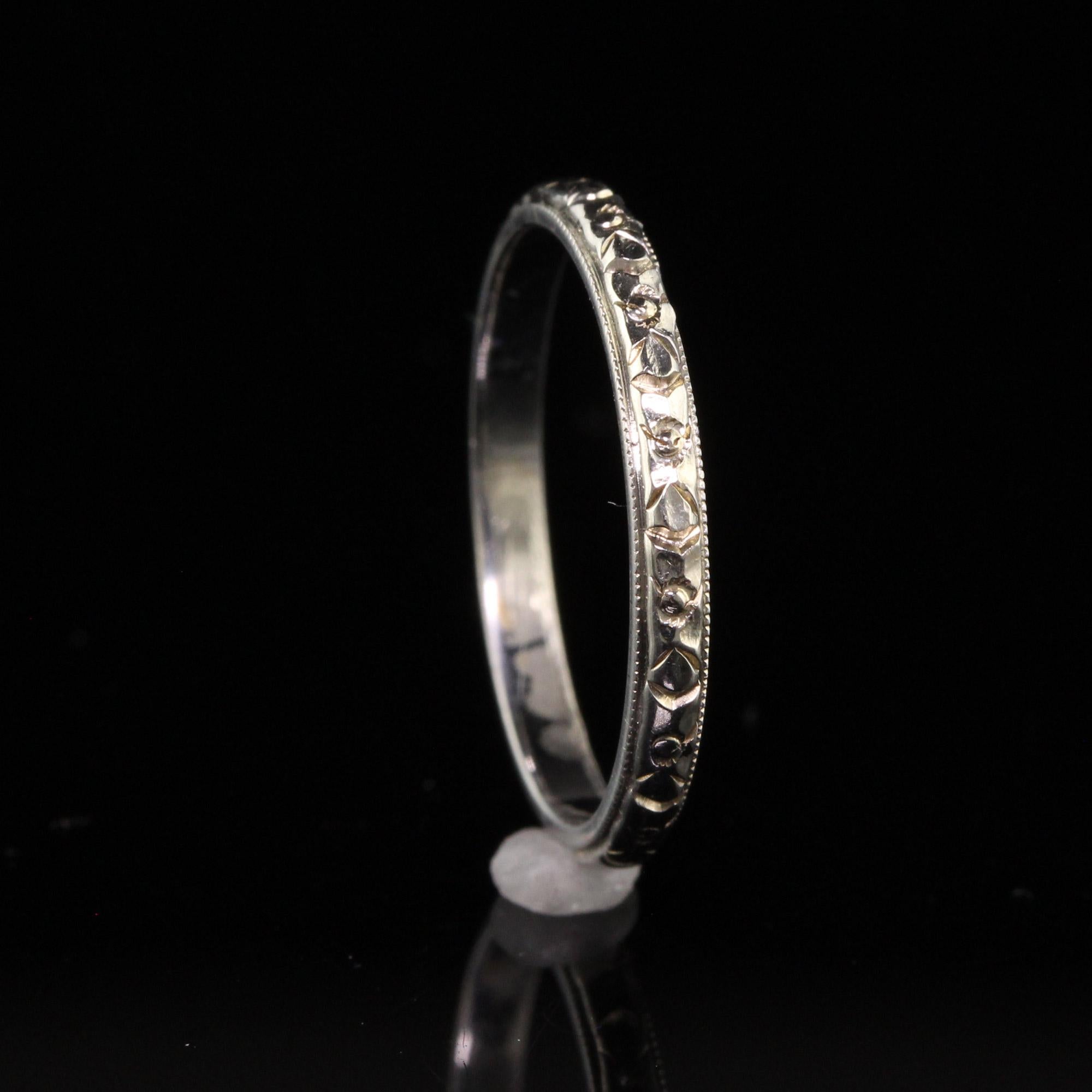 Women's Antique Art Deco Belais 18k White Gold Engraved Wedding Band