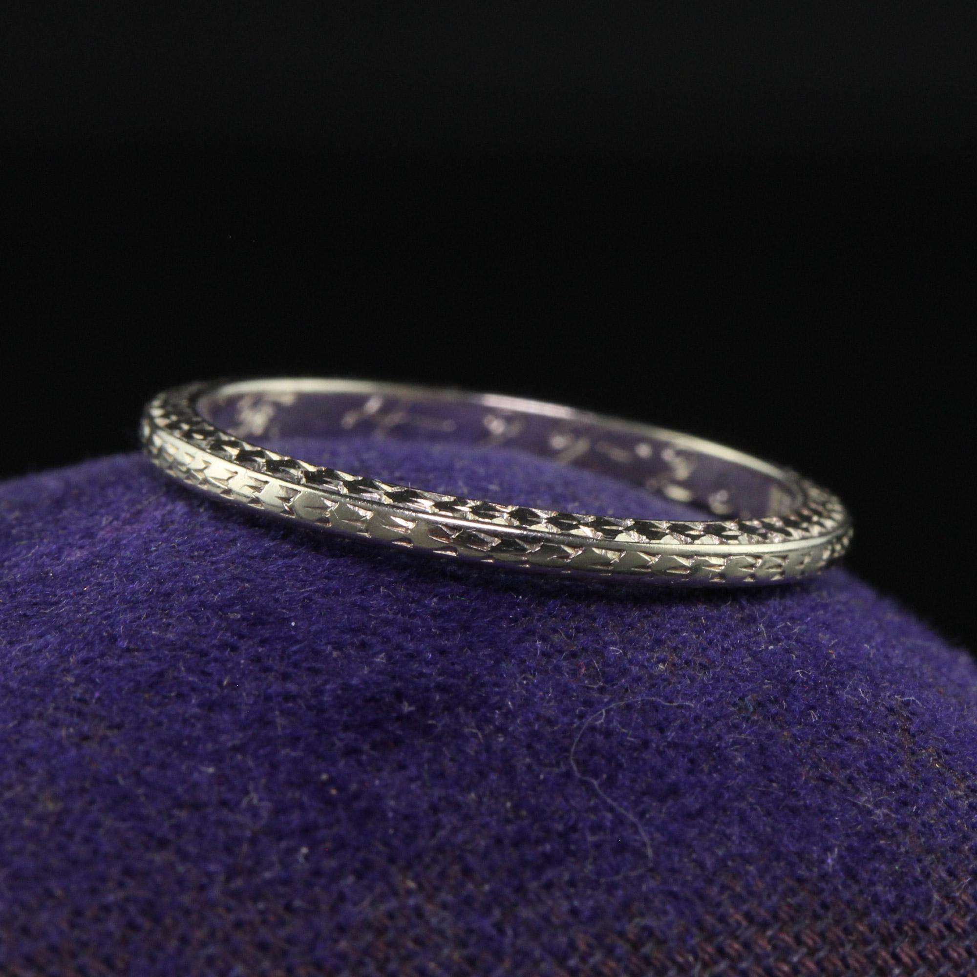 Antique Art Deco Belais 18K White Gold Engraved Wedding Band - Size 6 1/2 For Sale 4