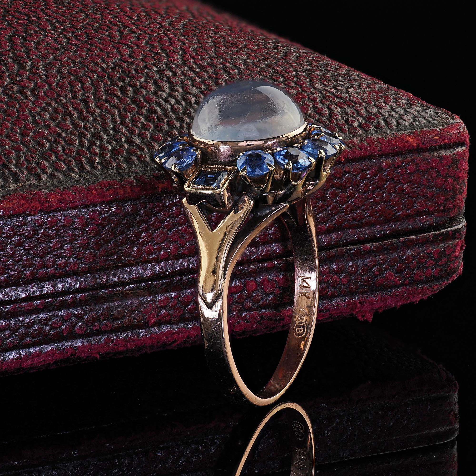Antique Art Deco Binder Bros 14K Rose Gold Cabochon Moonstone Yogo Sapphire Ring In Good Condition In Great Neck, NY
