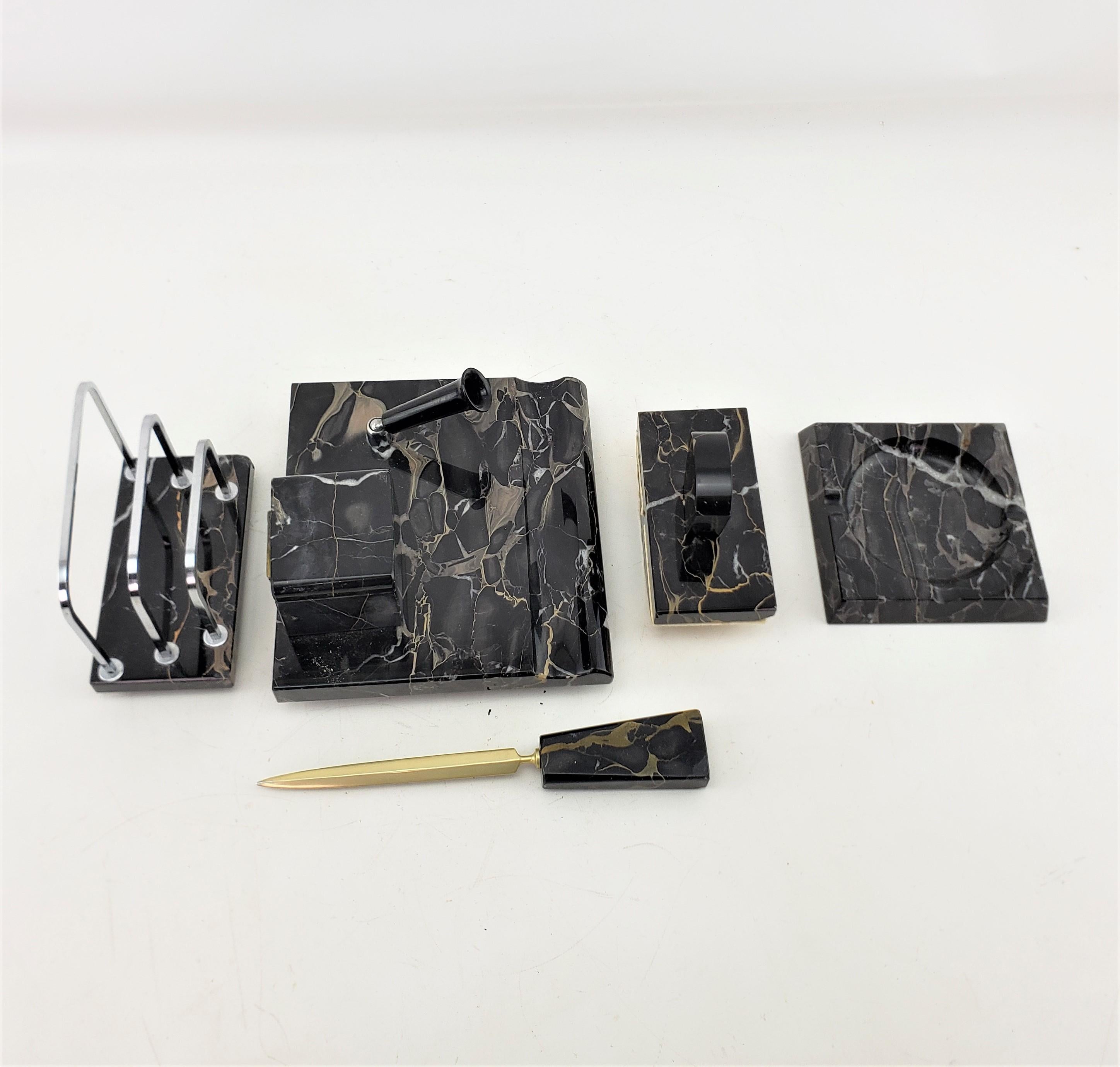 Antikes Art-Déco-Schreibtisch-Set aus schwarzem Marmor mit Chrom- und Messing-Akzenten im Angebot 2