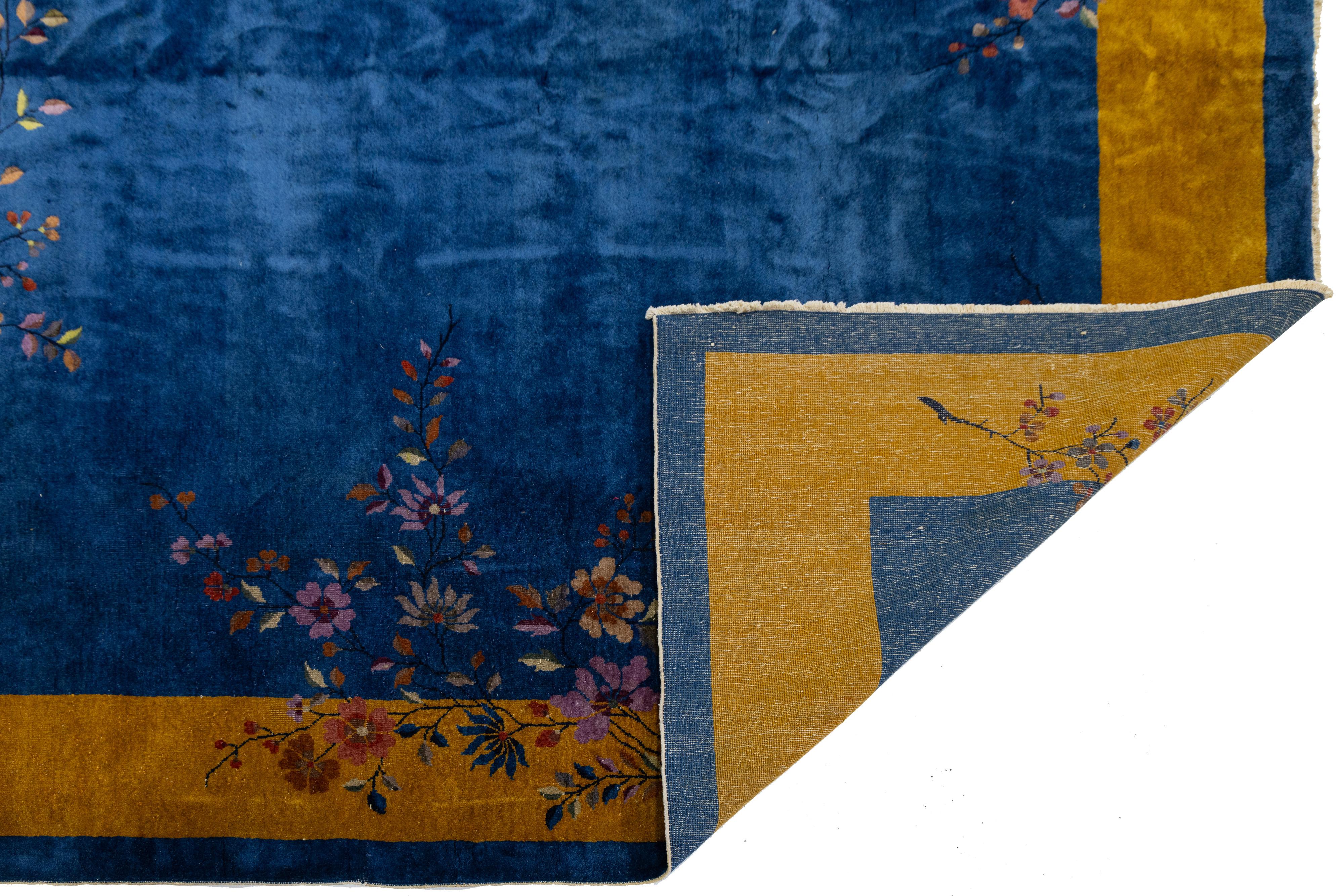 Art déco Tapis chinois ancien Art Déco en laine à fleurs bleues fait à la main en vente