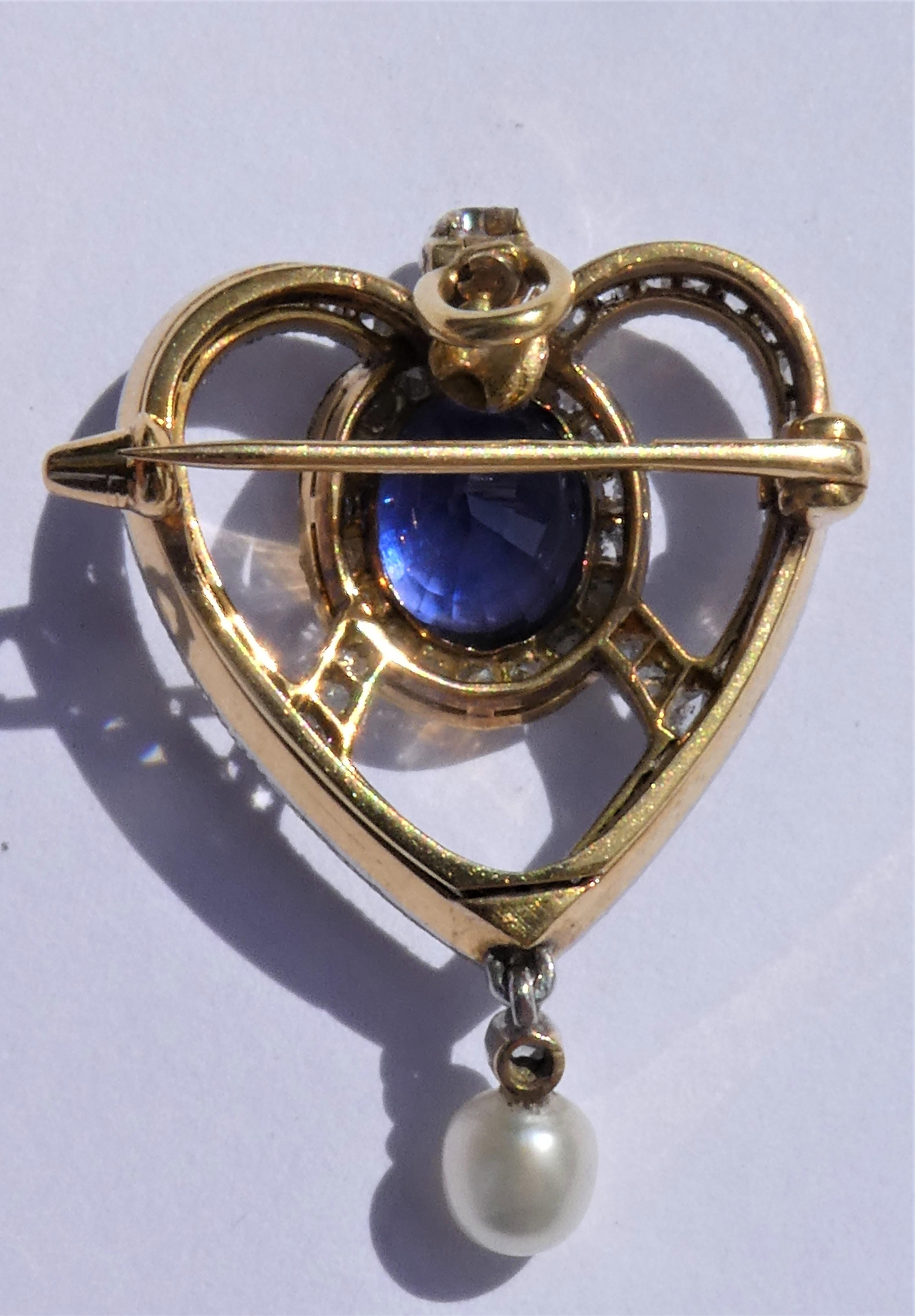 Antique Edwardian Blue Sapphire Diamond Pearl Gold Platinum Heart Brooch Pendant In Excellent Condition For Sale In Munich, DE