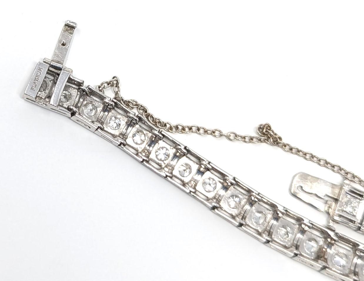 Bracciale antico Art Deco in platino con diamanti e smeraldi Estate Jewelry d'epoca in vendita 3