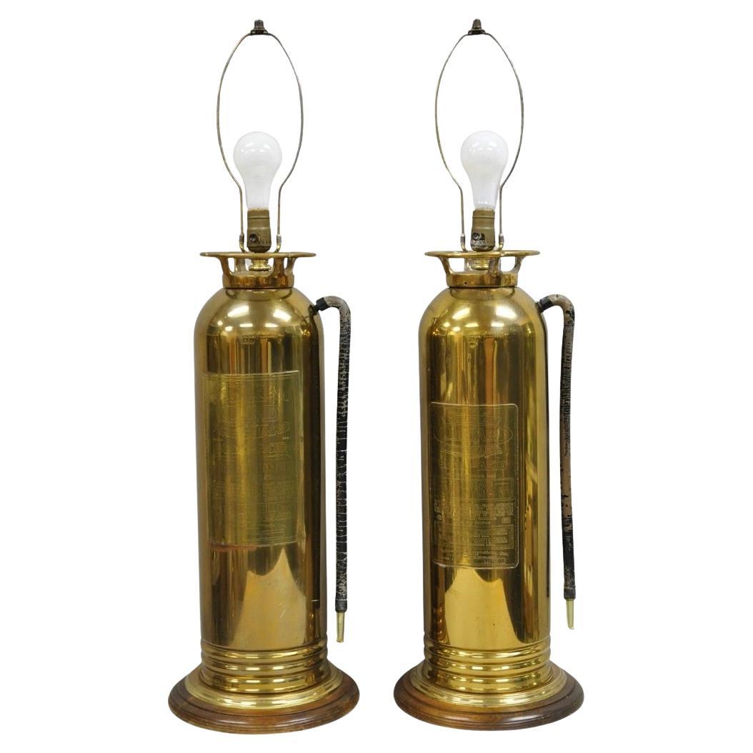 Lampade da tavolo trasformate in estintore in ottone Art Deco - una coppia