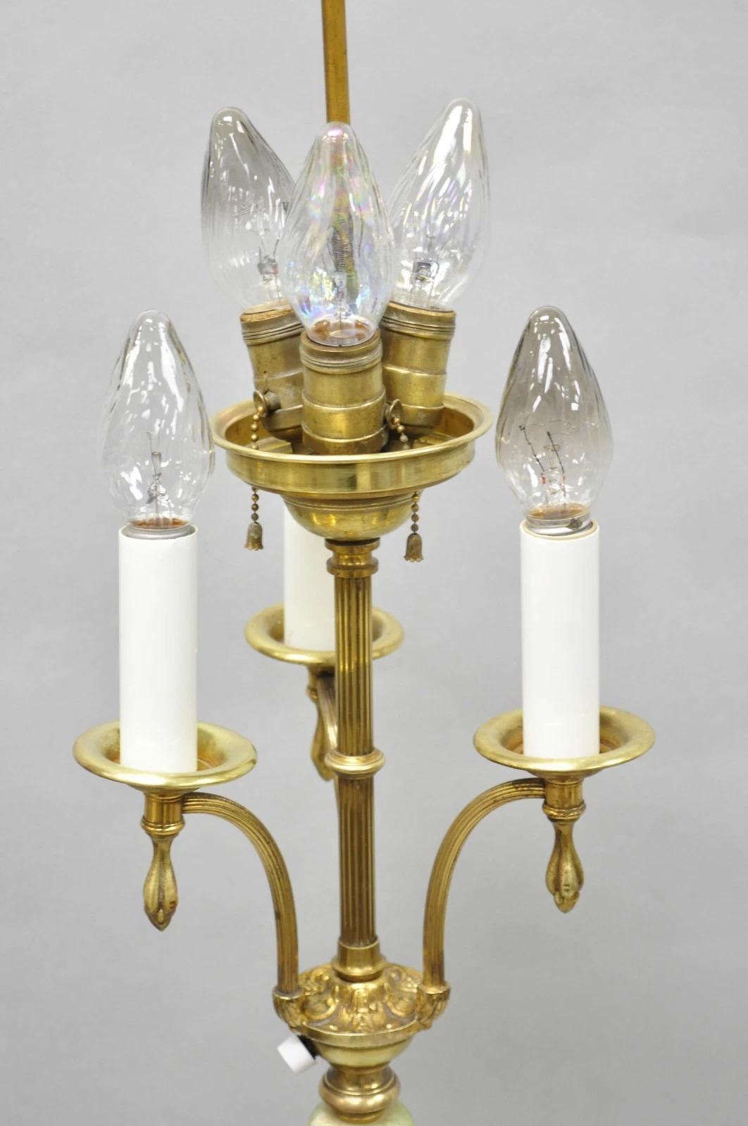 Lámpara de pie victoriana Art Decó antigua de latón y ónice verde siglo XX en venta