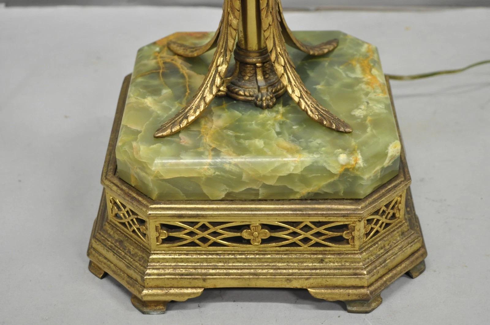 Art déco Lampadaire antique Art Deco en laiton & Onyx vert par Mutual Sunset Lamp Co. en vente