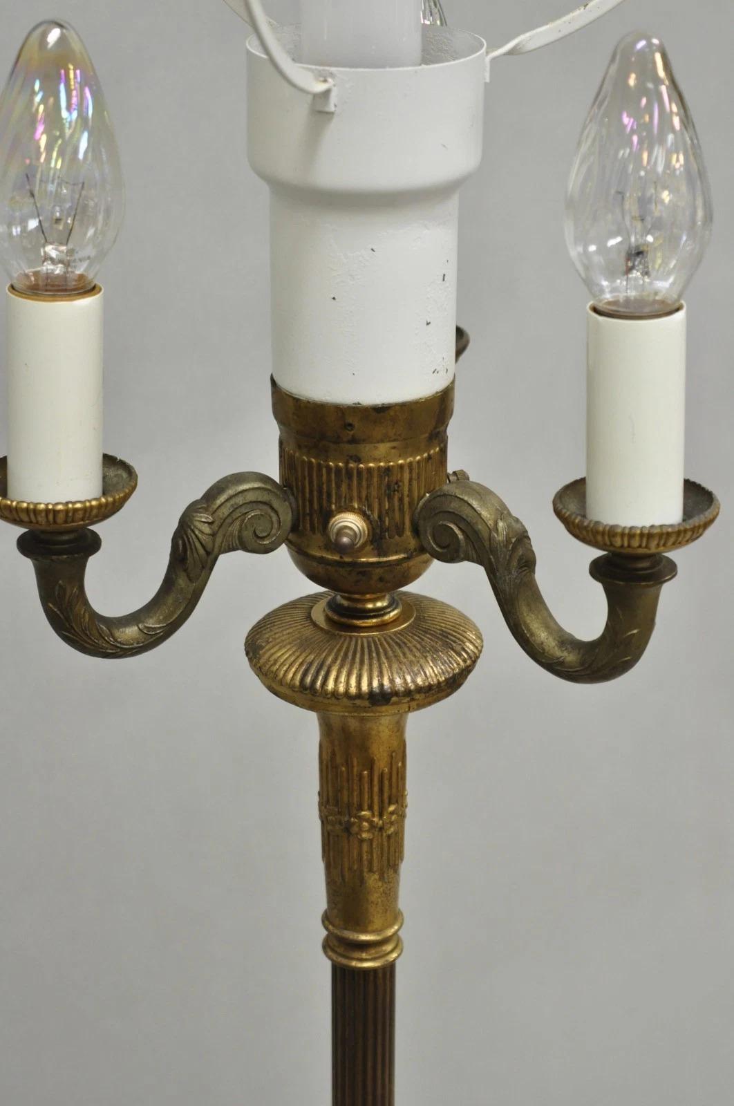 20ième siècle Lampadaire antique Art Deco en laiton & Onyx vert par Mutual Sunset Lamp Co. en vente