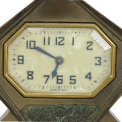 Reloj de tocador antiguo de estilo Art Déco, de bronce, con forma de diamante, de alrededor de 1930