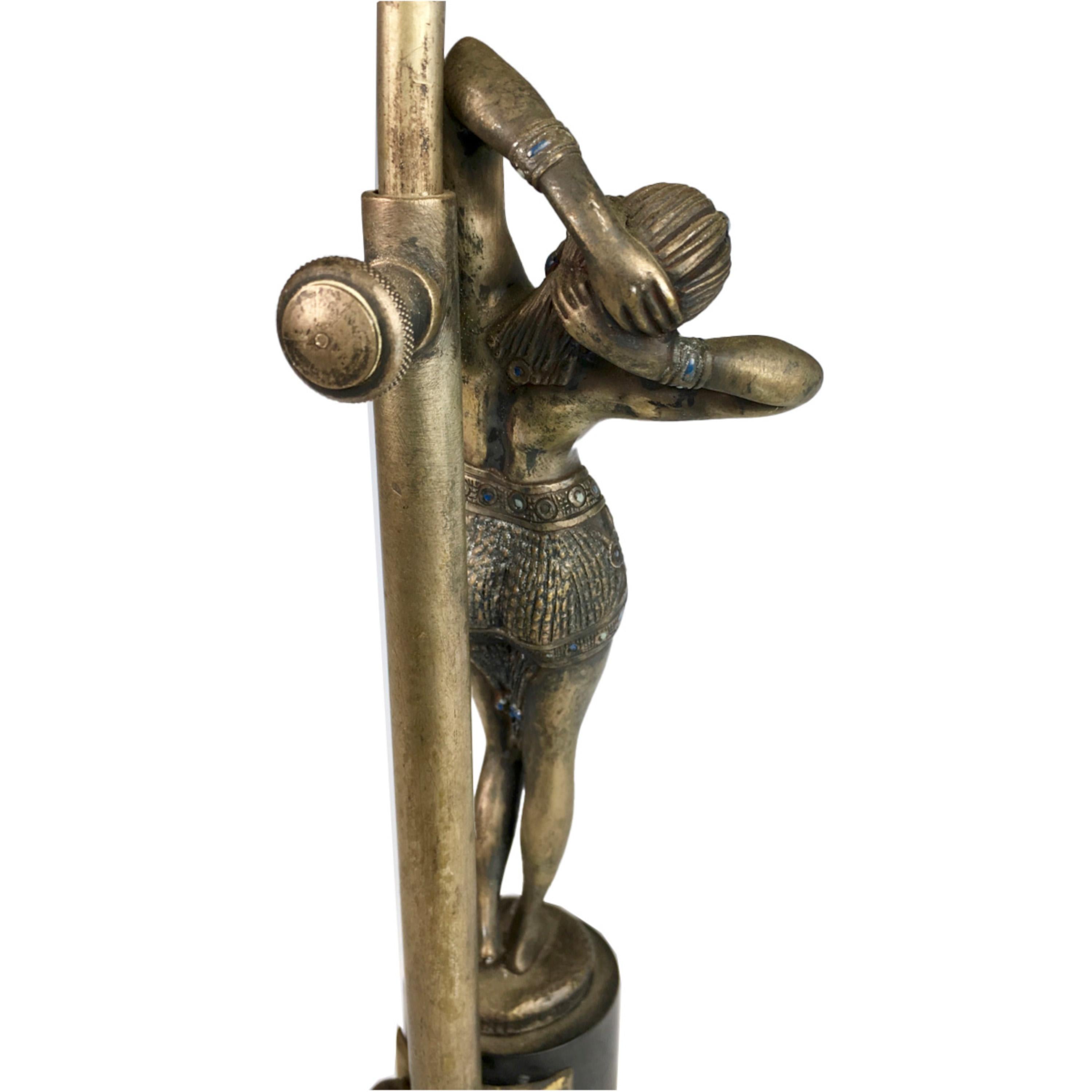 Lampe de sculpture Art déco ancienne Statue féminine nue en bronze Demetre Chiparus 1925 en vente 4