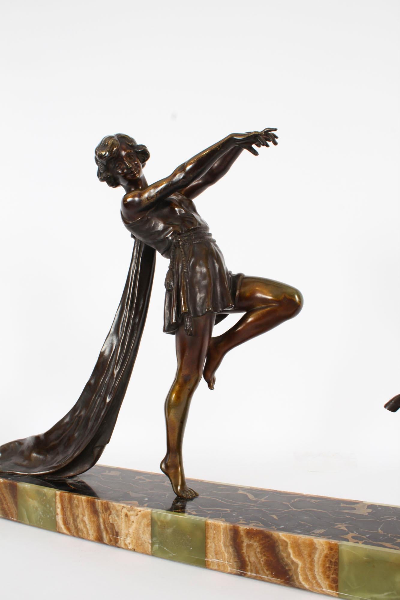 Danseuse Art Déco ancienne en bronze Toga d'Emile Carlier 20ème siècle Bon état à London, GB