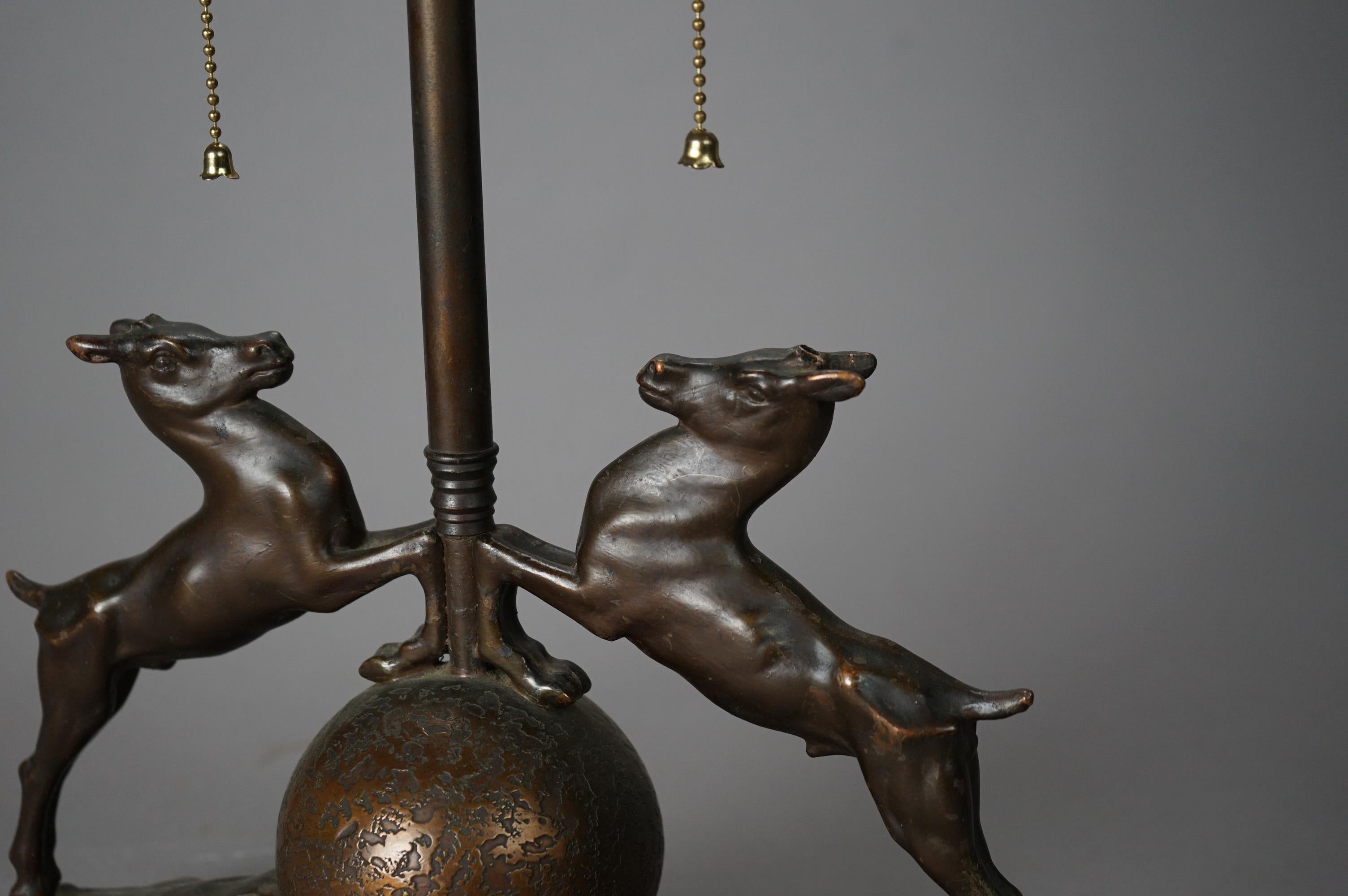 Antique Art Deco Bronzed Metal Figural Table Lamp circa 1920 In Good Condition In Big Flats, NY