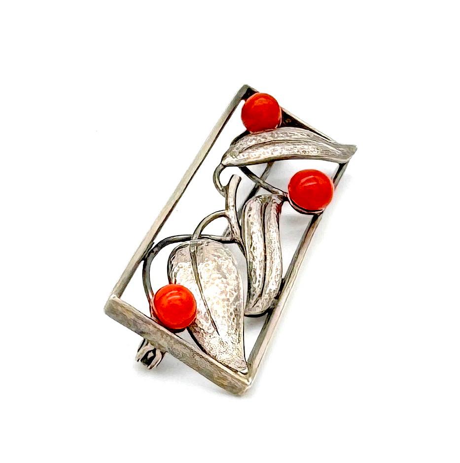 Women's Antique Vienna Art Deco Brooch 900 Silver Corallium Rubrum