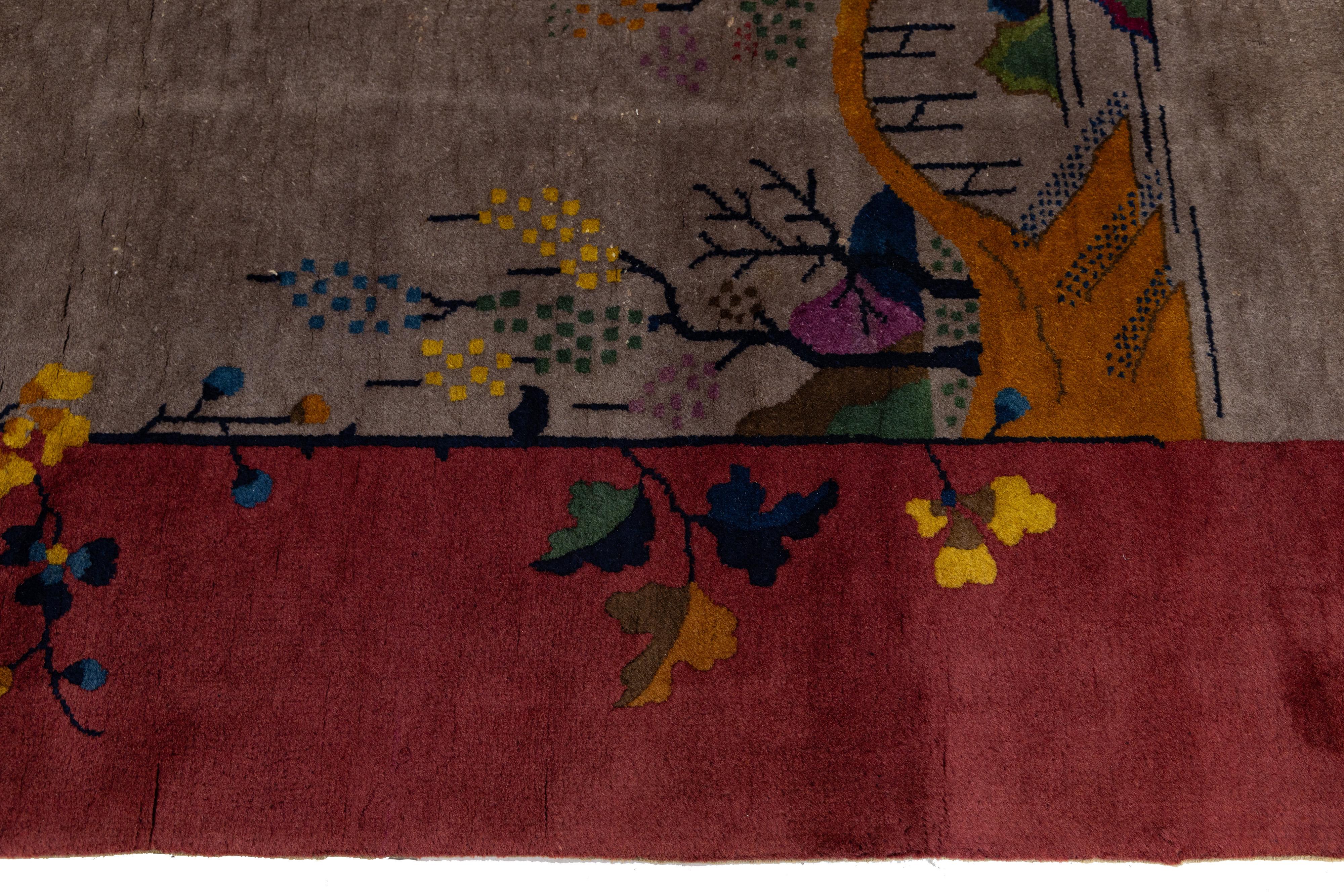 Tapis chinois ancien Art Déco en laine marron et rouge fait à la main en vente 2