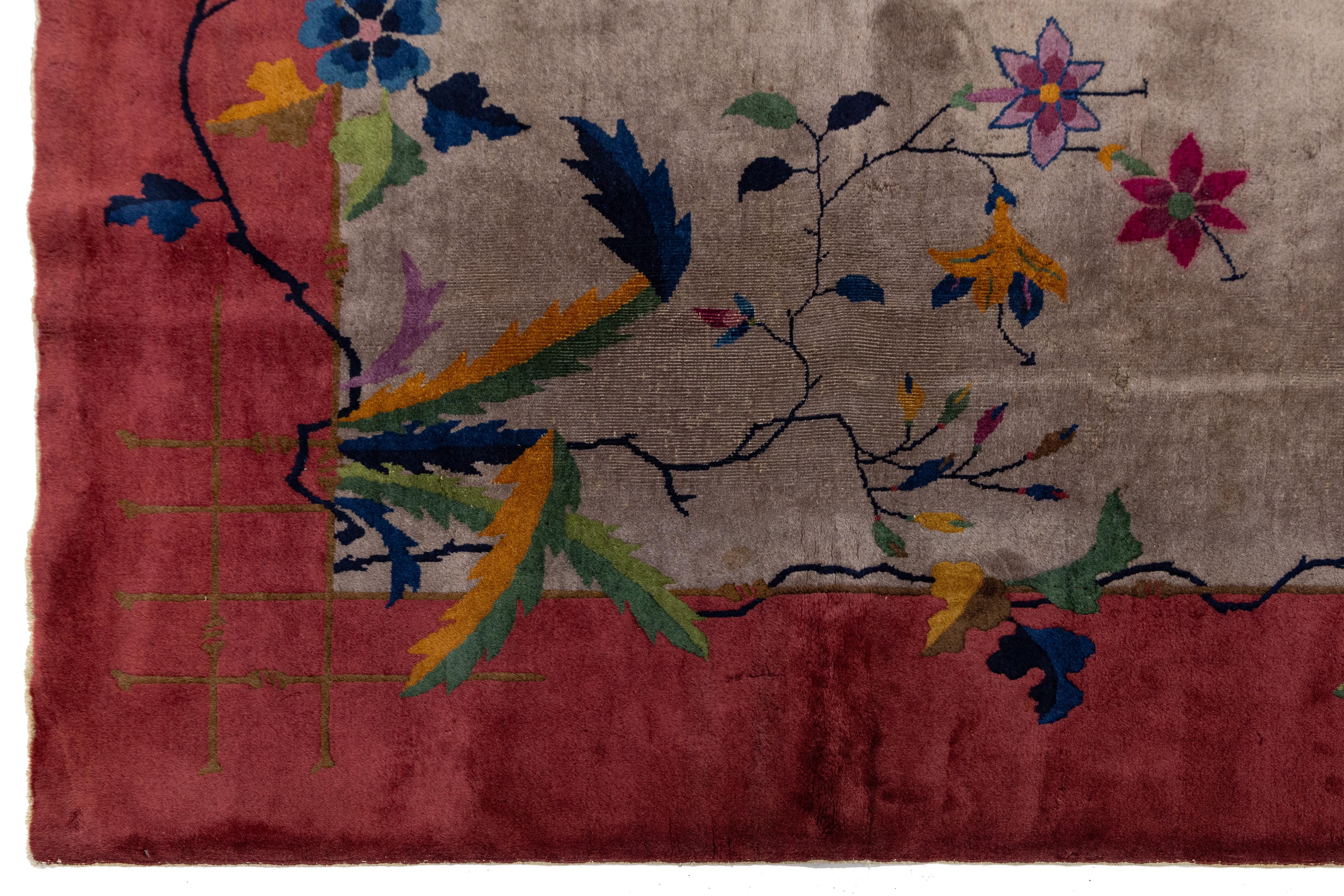 20ième siècle Tapis chinois ancien Art Déco en laine marron et rouge fait à la main en vente