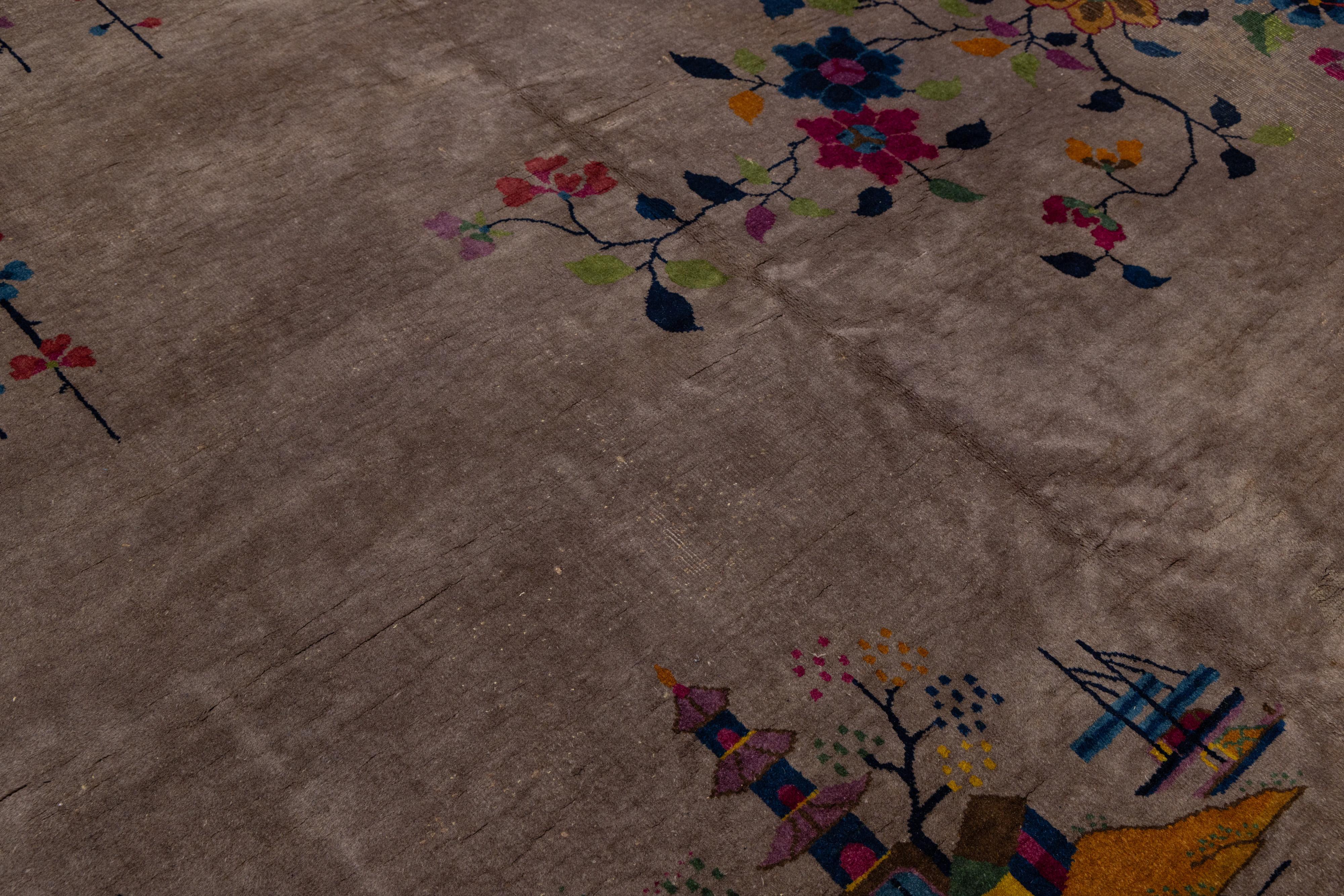 Tapis chinois ancien Art Déco en laine marron et rouge fait à la main en vente 1
