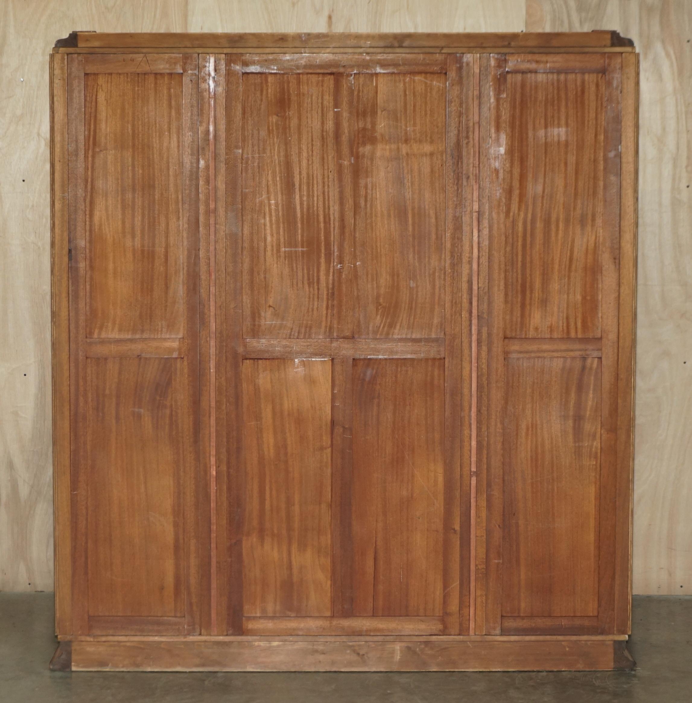 Antique Art Deco Burr Maple Triple Bank circa 1920's Wardrobe Mirrored Door For Sale 14