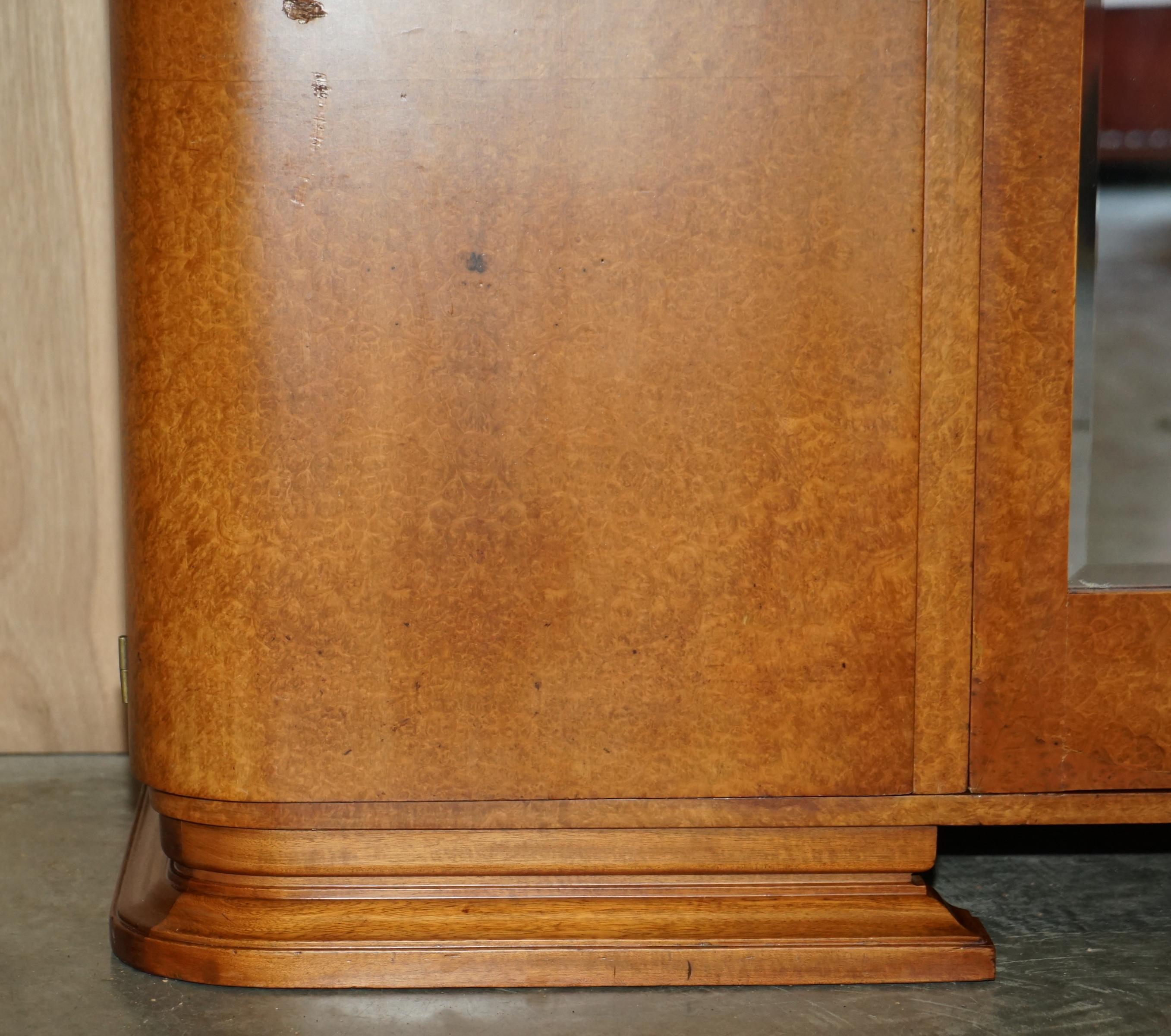 Inizio XX secolo Antico armadio Art Deco Mirror in acero a tre sponde del 1920 circa con porta a specchio in vendita
