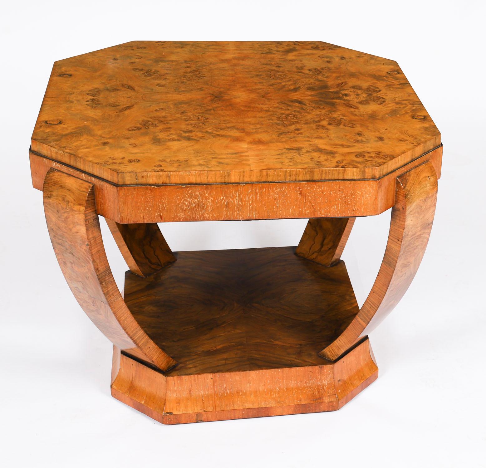 Table basse ancienne en ronce de noyer Art Deco 20ème siècle en vente 4