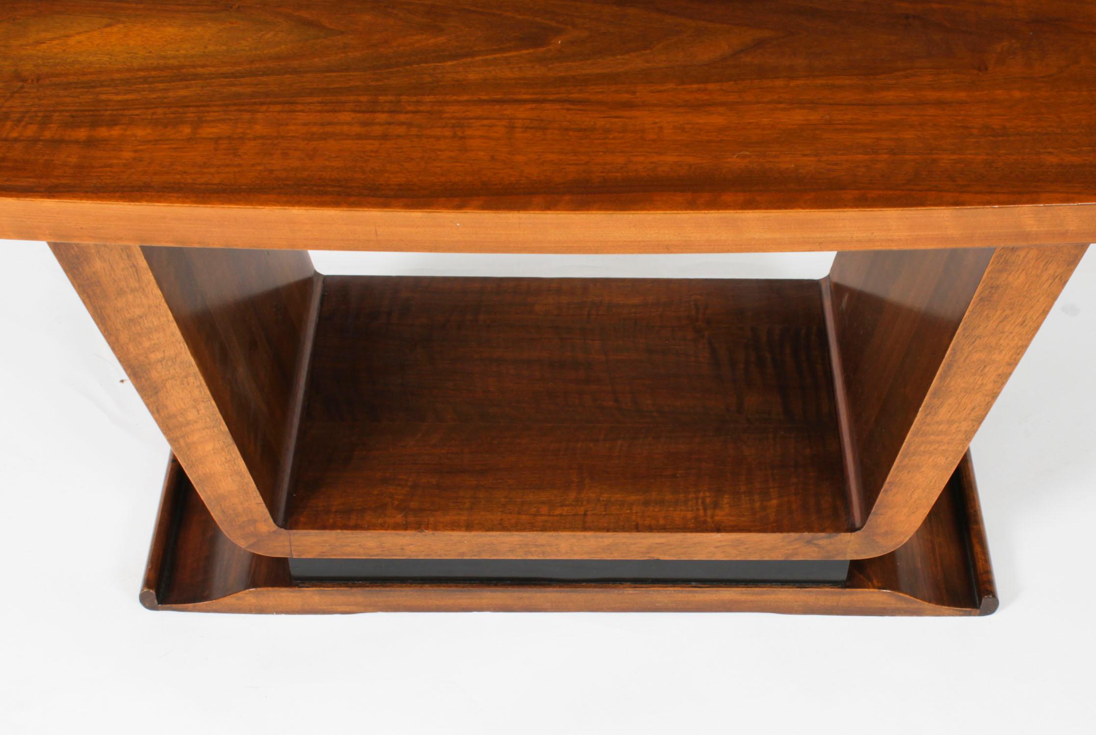 Table basse ancienne en ronce de noyer Art Deco 20ème siècle en vente 2