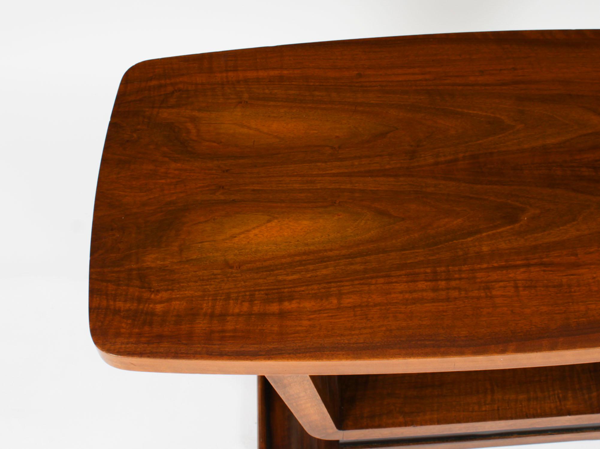 Table basse ancienne en ronce de noyer Art Deco 20ème siècle en vente 3