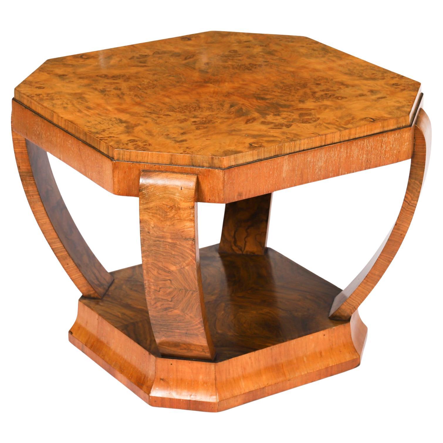 Table basse ancienne en ronce de noyer Art Deco 20ème siècle