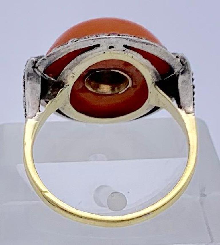 Antiker Art Deco Cabochon Korallelium Rubin Diamant 18 Kt Gold Platin Kuppelring im Zustand „Hervorragend“ im Angebot in Munich, Bavaria