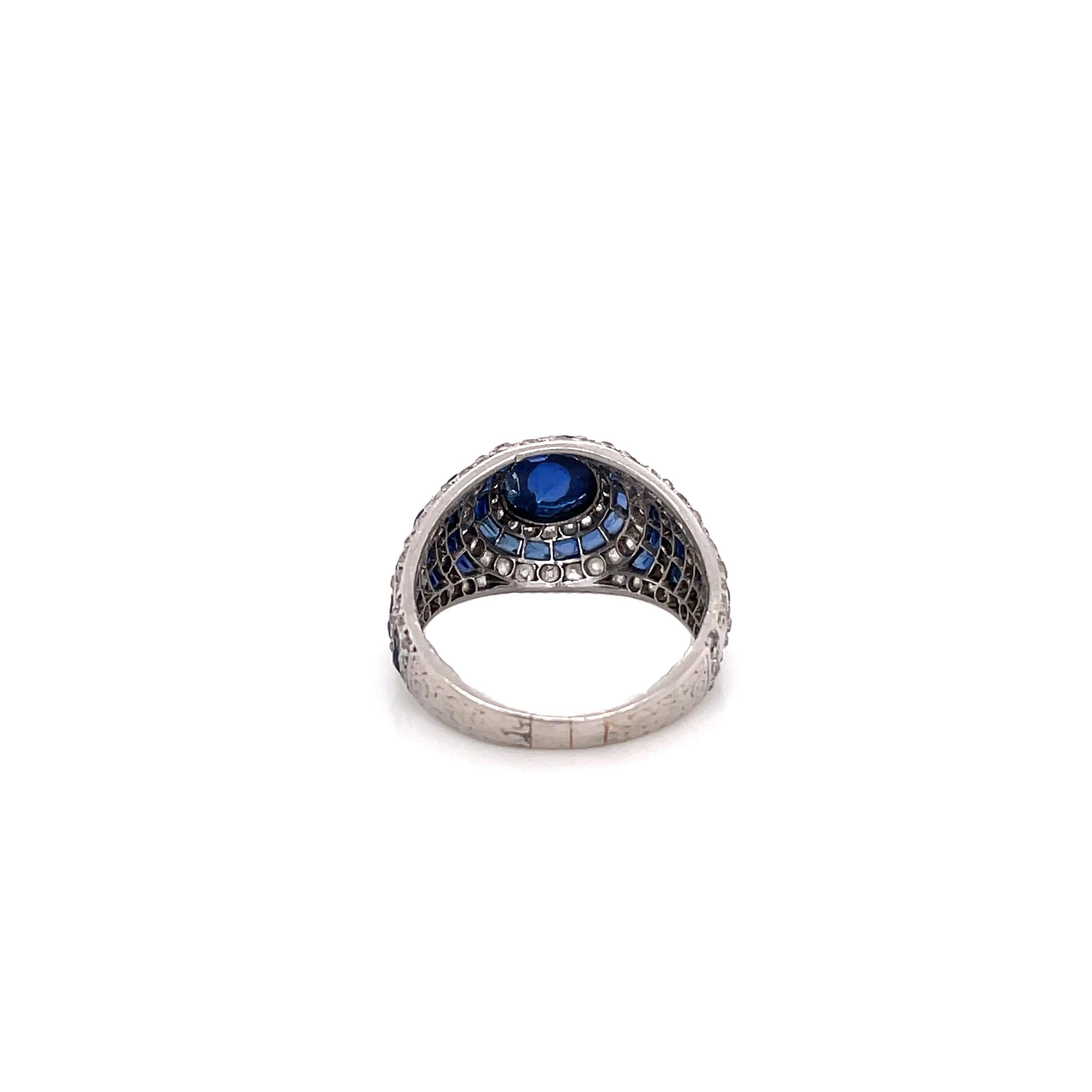 Women's Antique Art Deco Cabochon Sapphire and Diamonds Platinum Ring For Sale