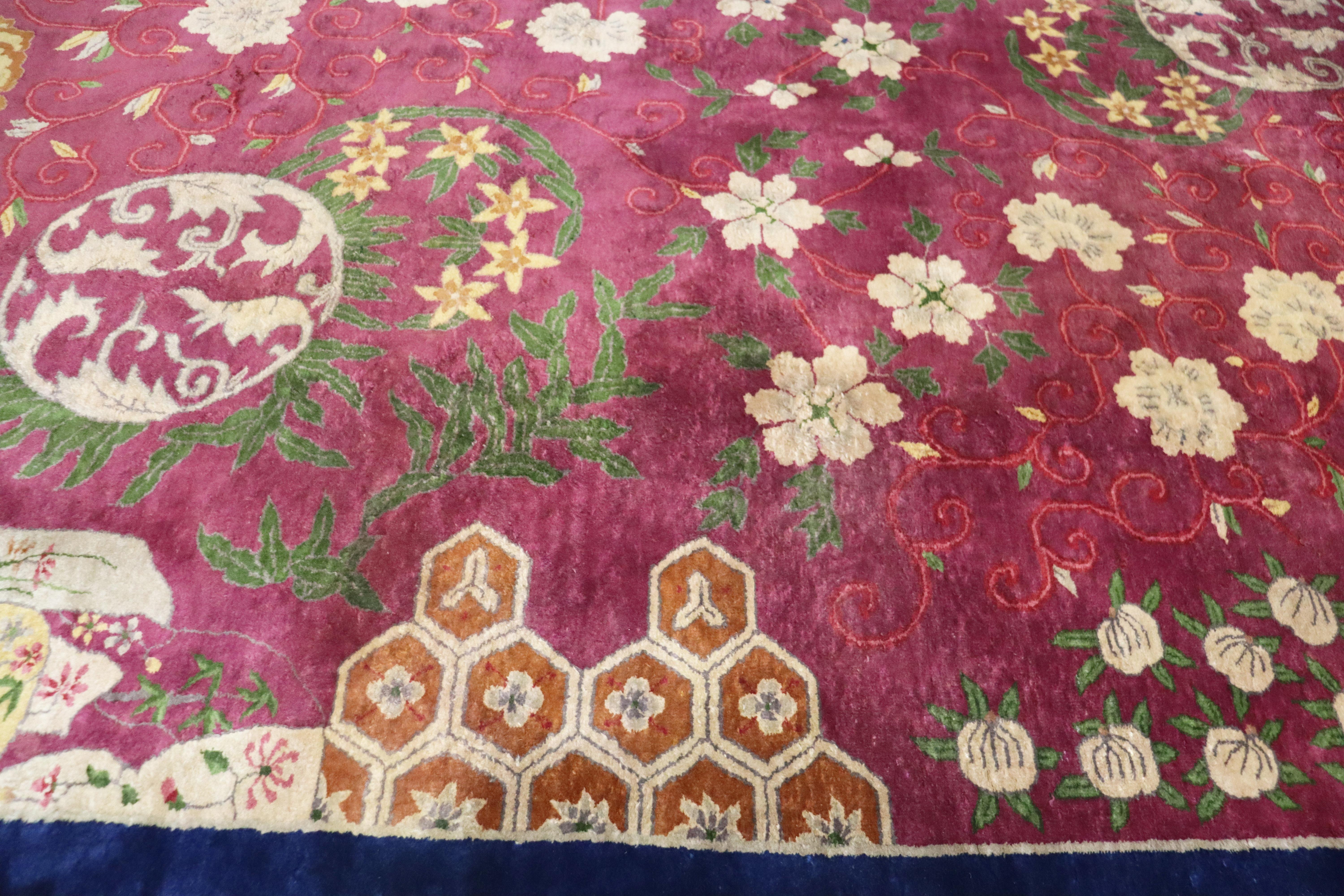 Antique Art Deco Carpet, Most Classic One In Good Condition In Evanston, IL
