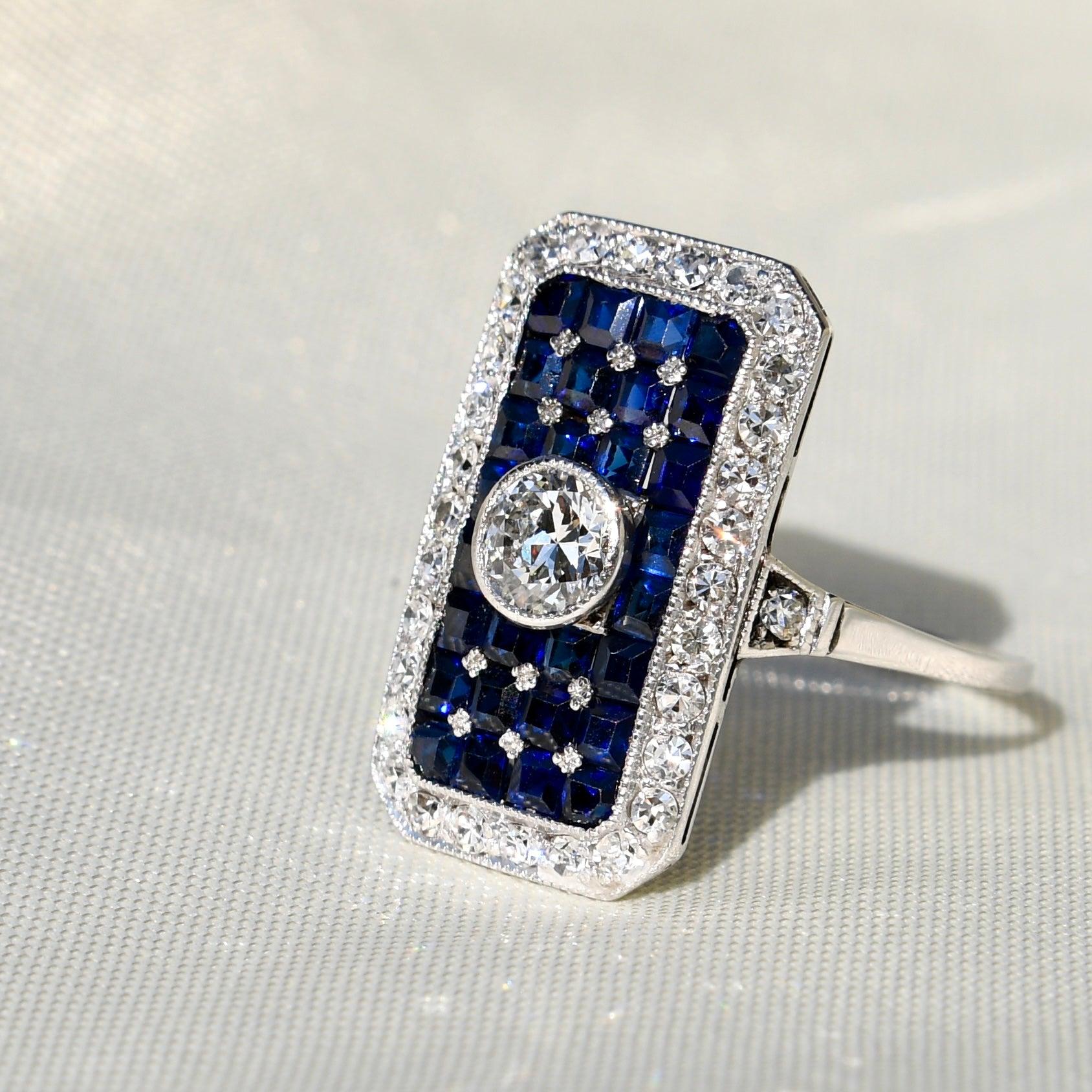 Women's Antique Art déco carre cut sapphire and diamond ring For Sale