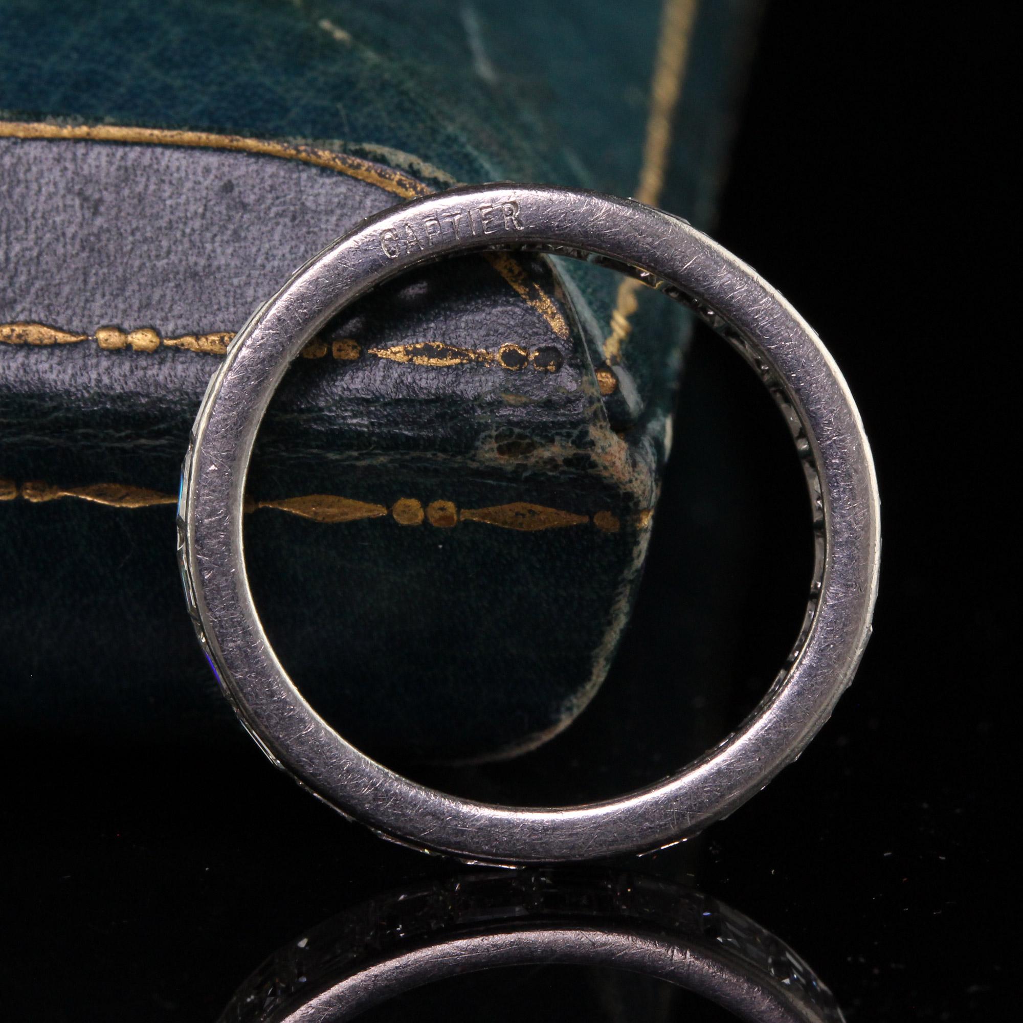 Antiguo Anillo de Eternidad Art Decó Cartier Platino Corte Carre Diamante Corte cuadrado