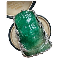 Antiker Art-Déco-Ring eines Pharaonen mit geschnitztem Smaragd-Kamee und Diamanten