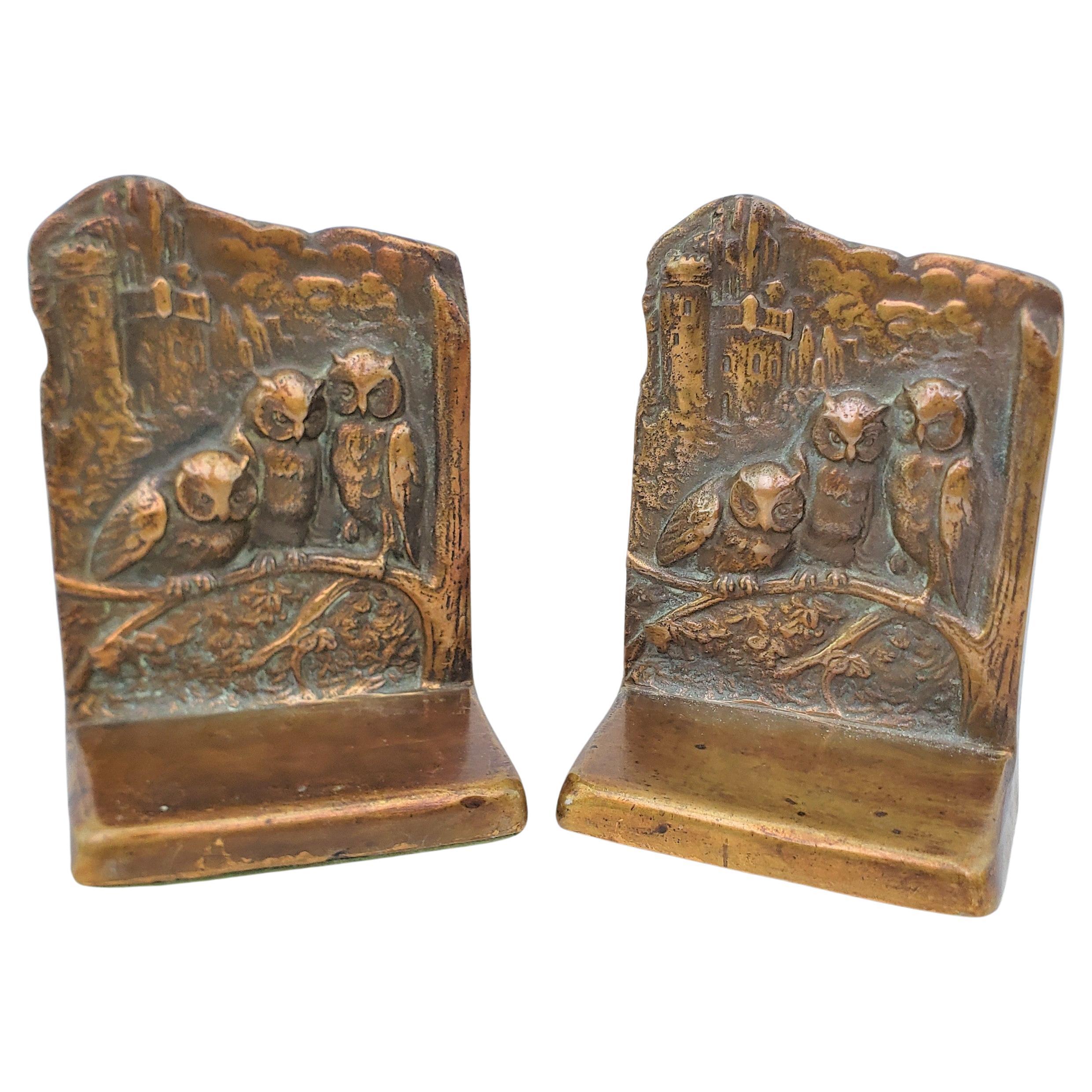 Antique Art Deco Cast & Patinated Brass Bookends Depicting Three Perched Owls For Sale