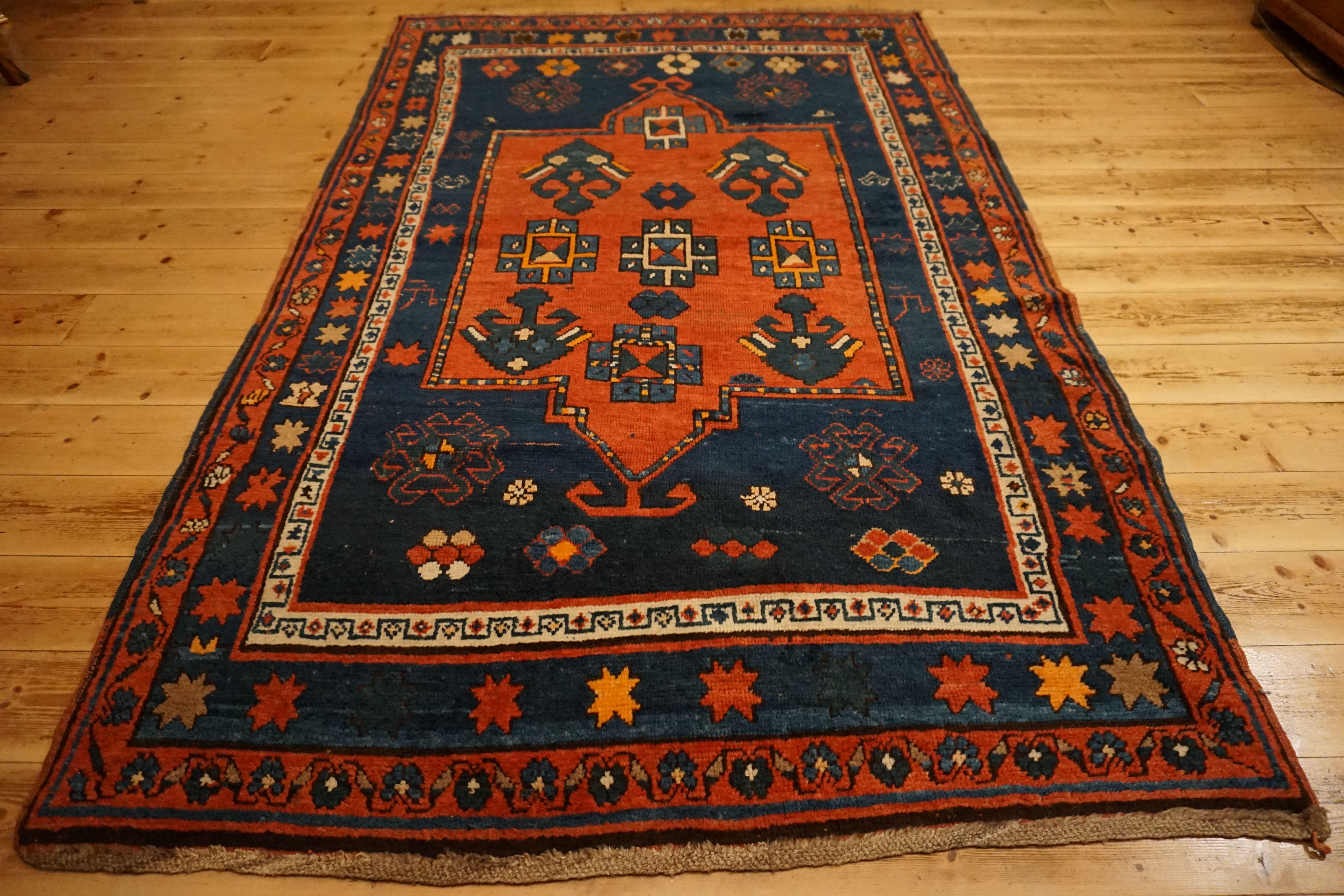 An antique Caucasian carpet
Beautifully interesting piece with bar star
Age: circa 1890.
Dimensions: about 1.35 x 2.15 meters
Material: wool on wool with natural colors.
Condition: relatively good for old age and okay.
Intertwining