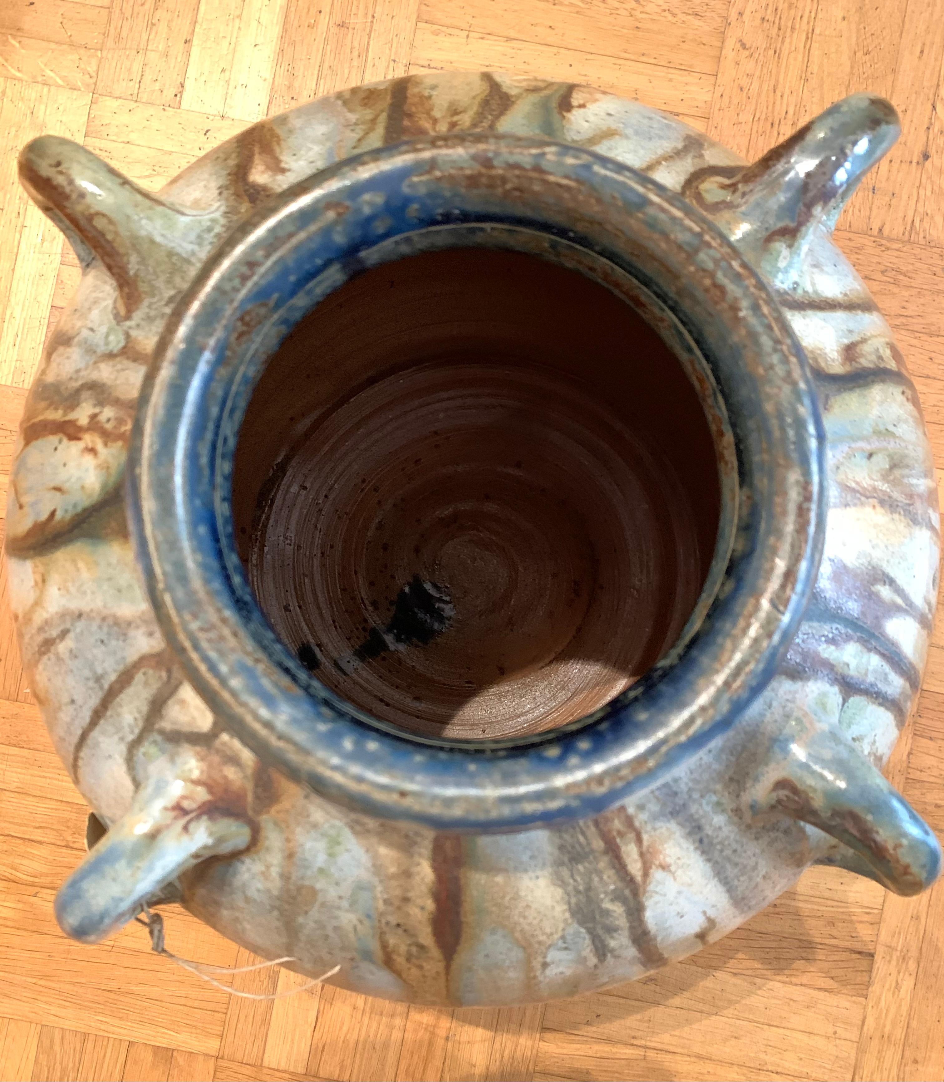 Inizio XX secolo Antico vaso in ceramica Art Deco con smalto a goccia completamente firmato Roger Guerin Belgio in vendita