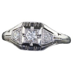 Anello con tre pietre di diamante antico in platino certificato Art Deco, taglio europeo, A. Stone