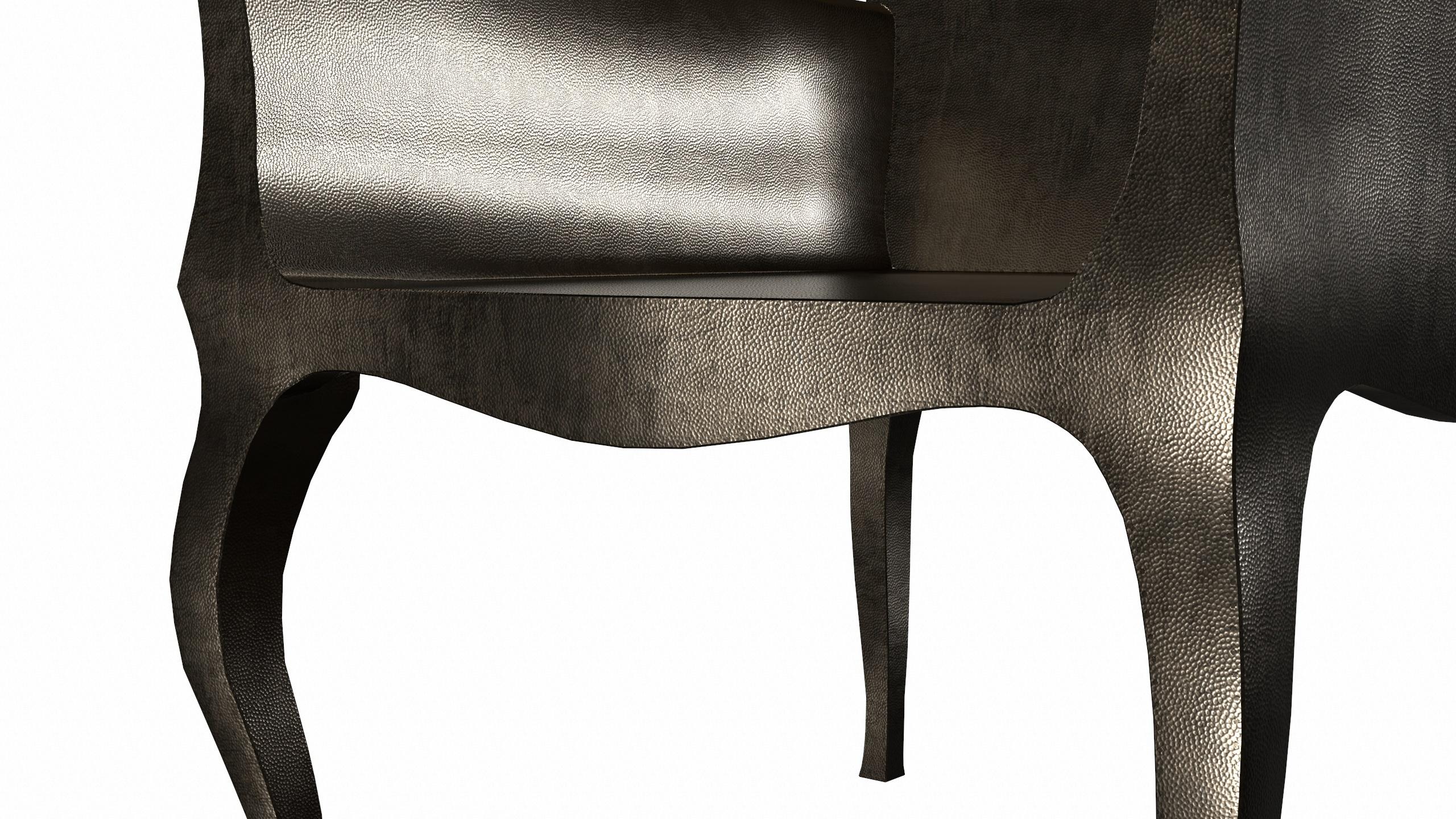 Antike Art-Déco-Stühle aus der Mitte des Jahrhunderts, gehämmert in antiker Bronze von Paul Mathieu im Angebot 1