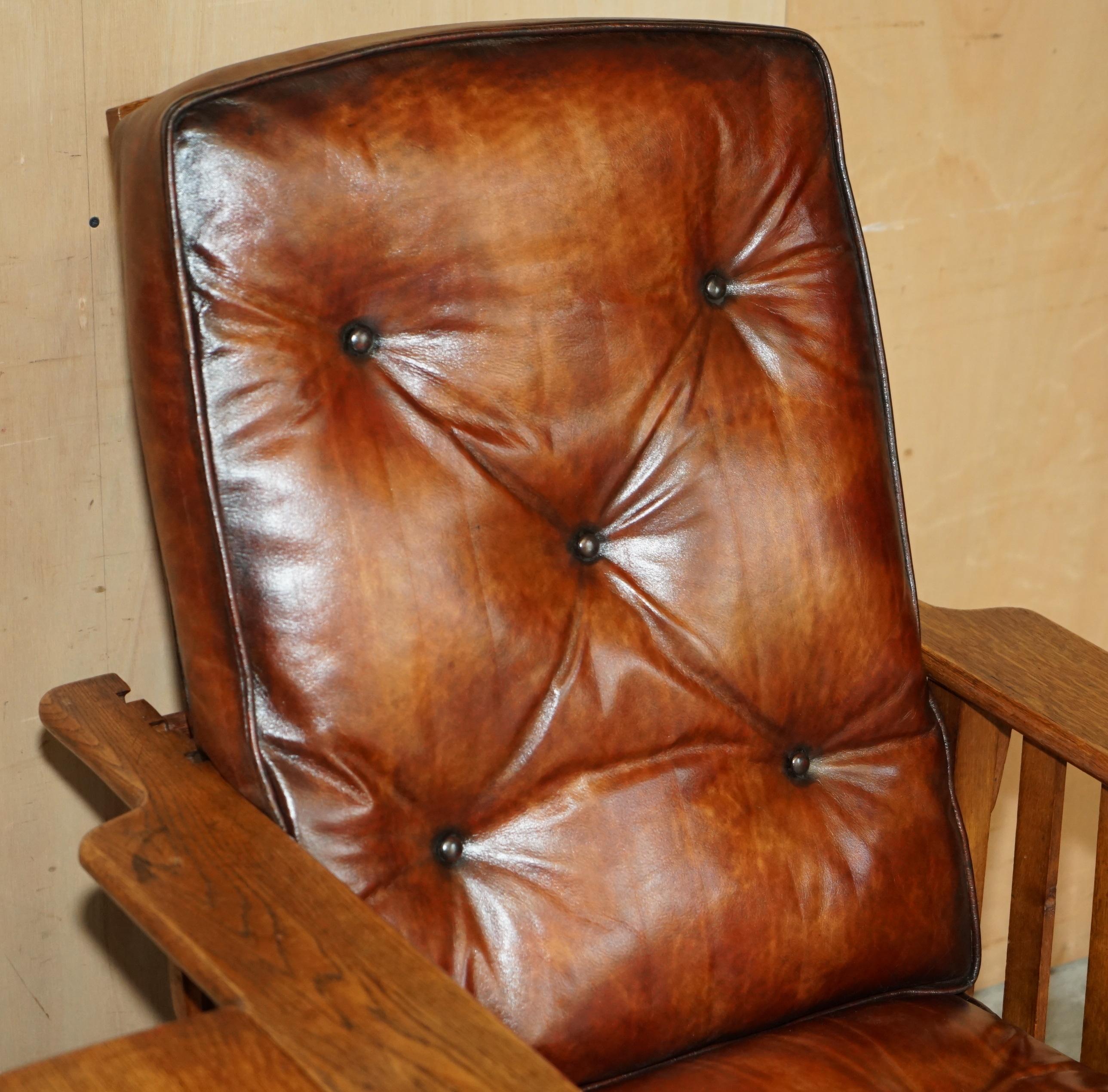 ARTE ANTIQUES DECO Chesterfield in pelle marrone, poltrona da scrivania con ripiano per scrivere In condizioni buone in vendita a West Sussex, Pulborough