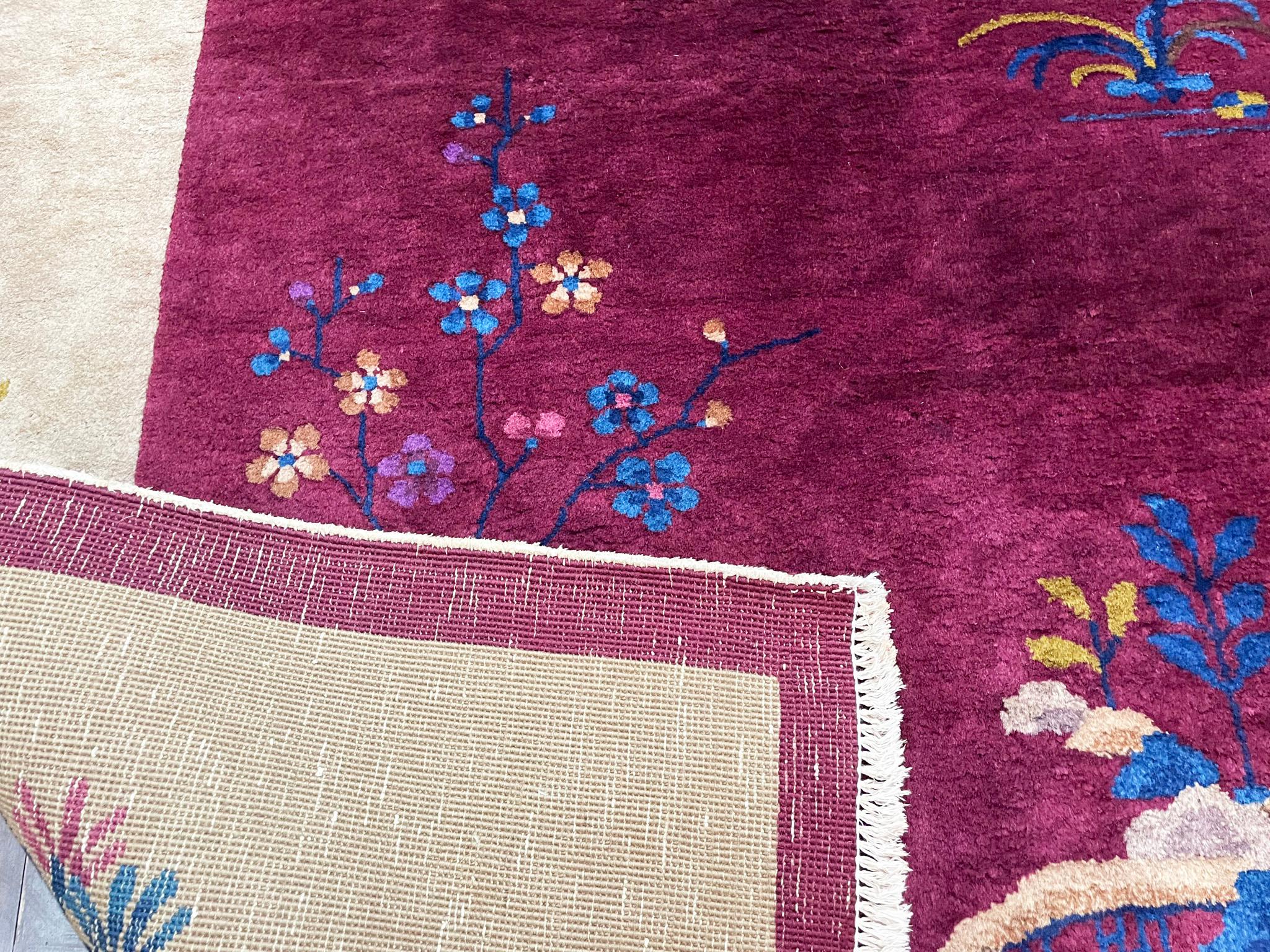 Laine Tapis chinois Art Déco ancien, vers les années 1920, arbre de connaissance en vente