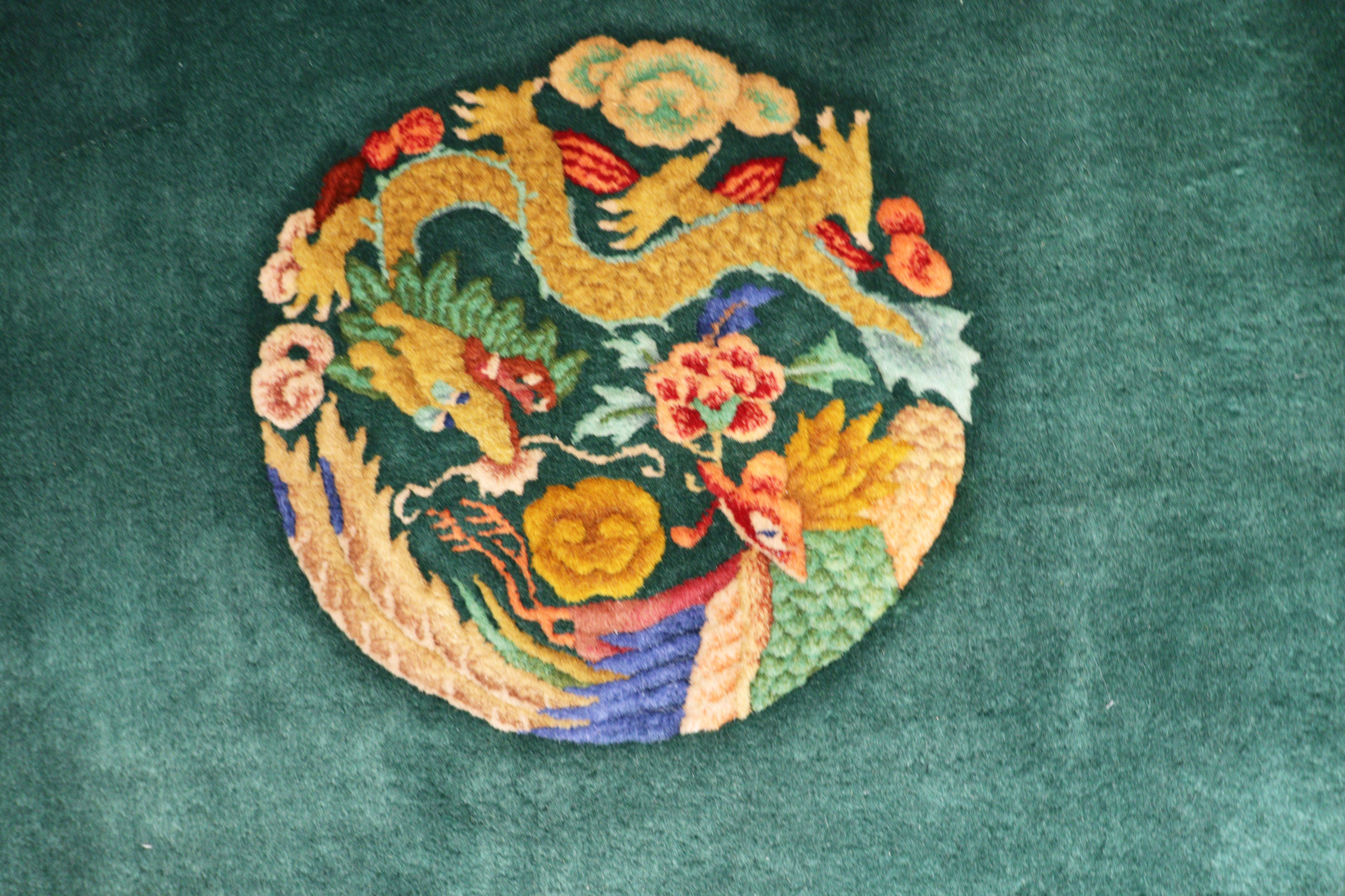 Chinois Tapis chinois Art Déco ancien, Dragon and Paradise en vente
