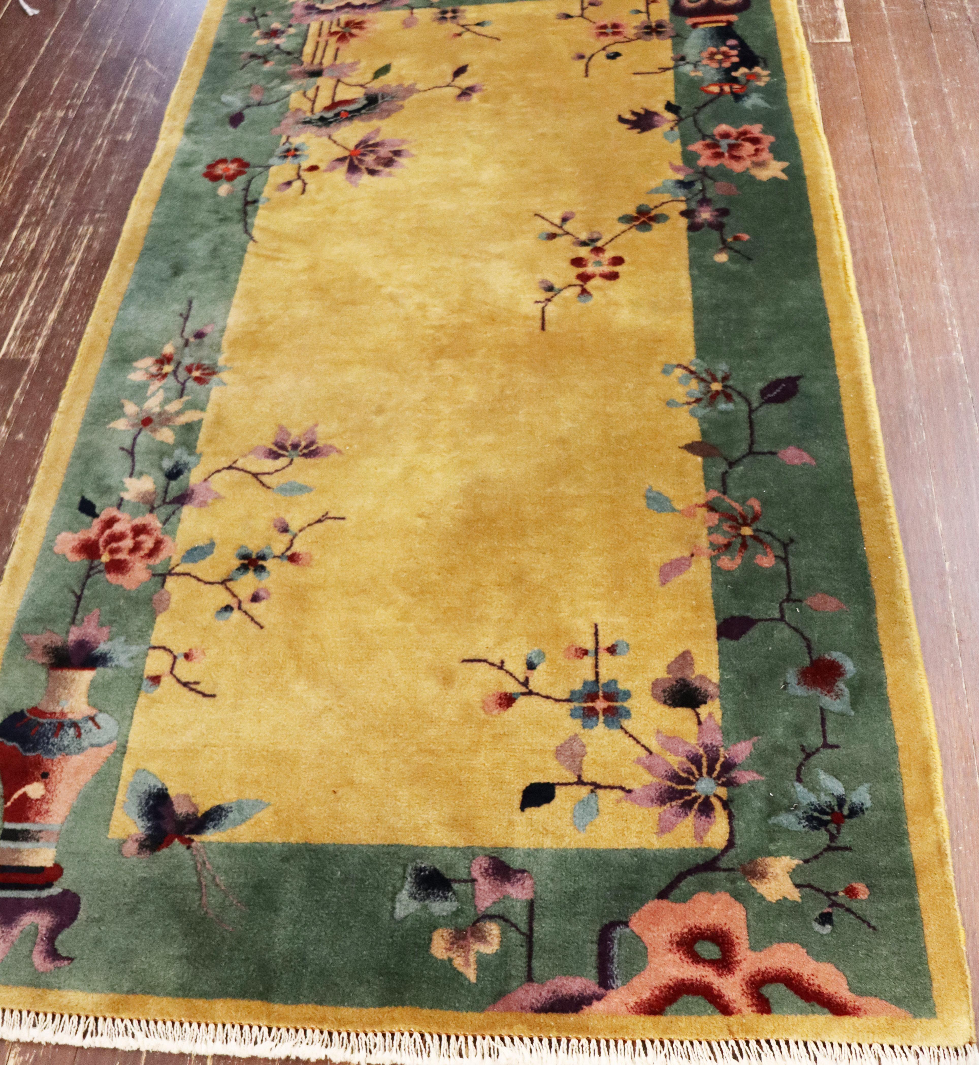Antique Art Deco Chinese Rug, Great Colors In Excellent Condition In Evanston, IL