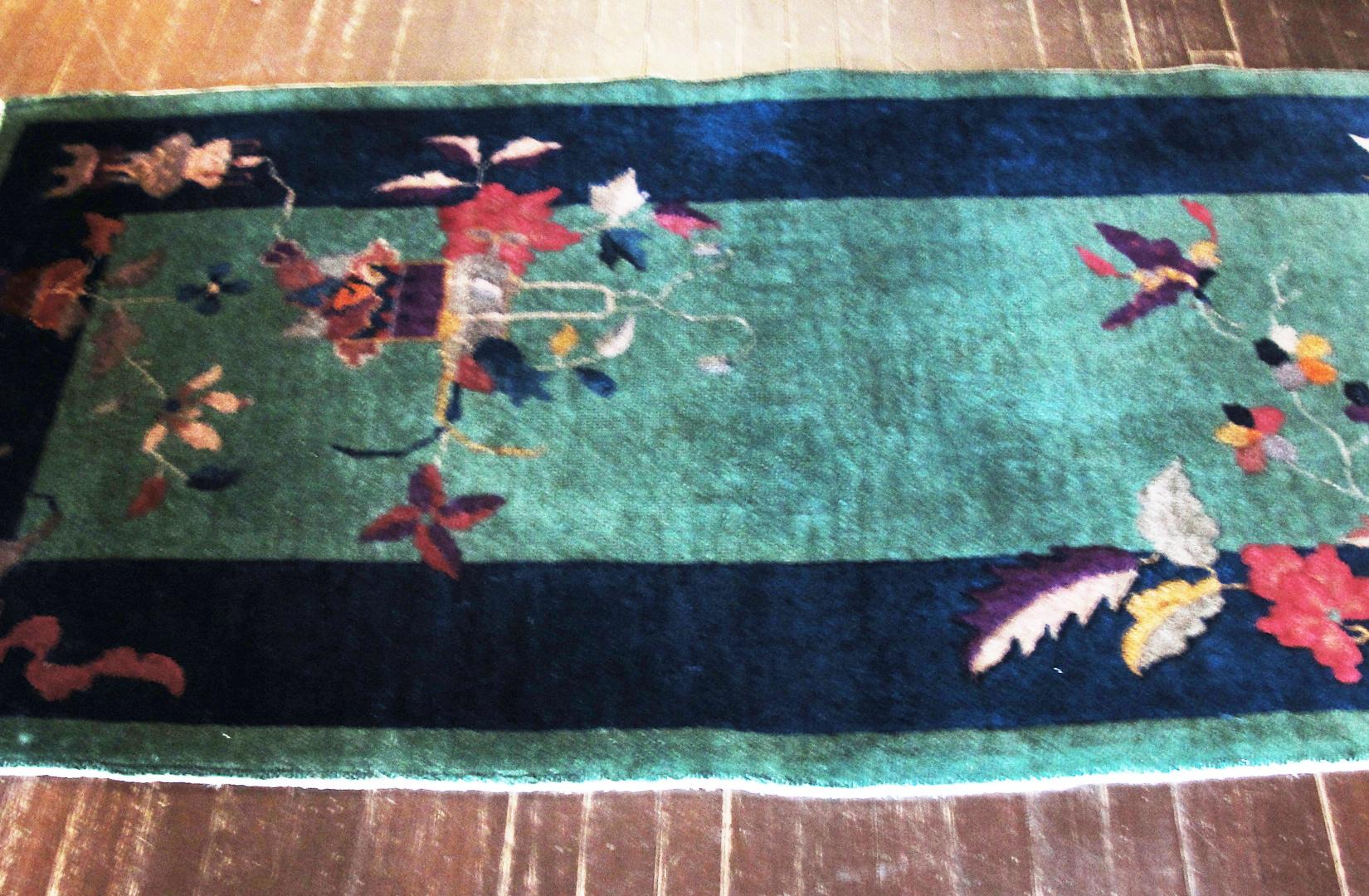 Antique Art Deco Chinese Rug In Good Condition In Evanston, IL