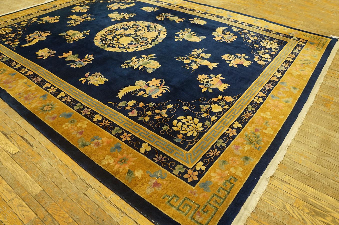 1920s Chinese Art Deco Carpet ( 8' 9'' x 11' 6'' - 266 x 350 cm ) In Good Condition For Sale In New York, NY