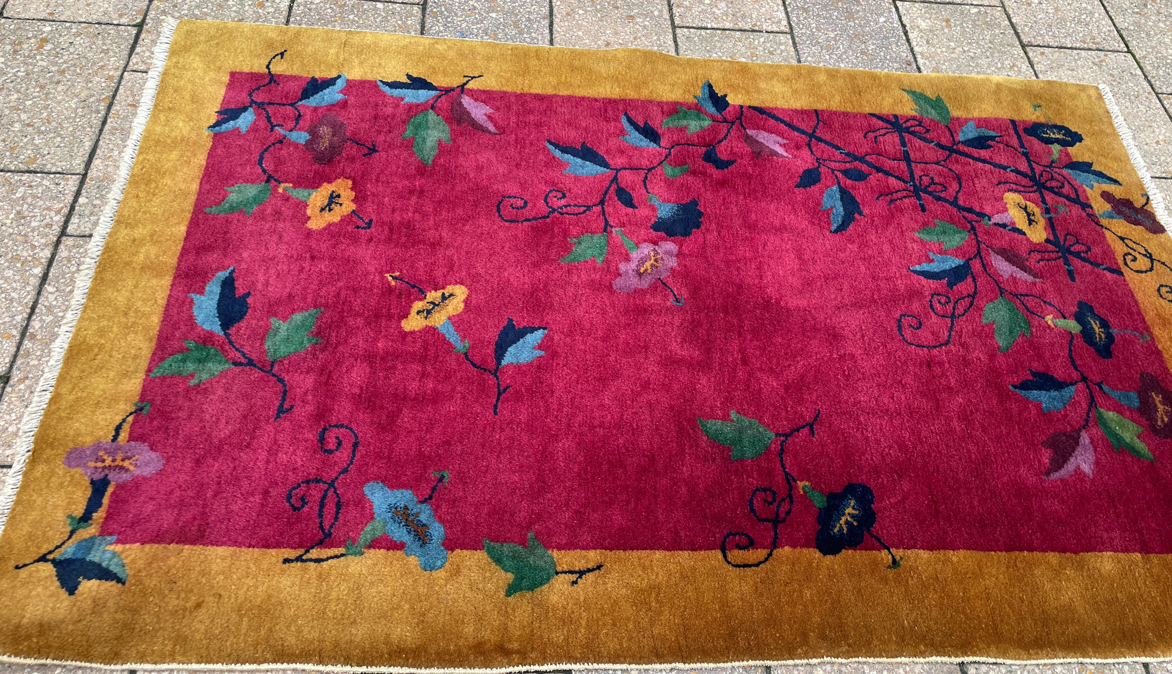 Hand-Knotted Antique Art Deco Chinese Rug, Flower lovers, 3'1