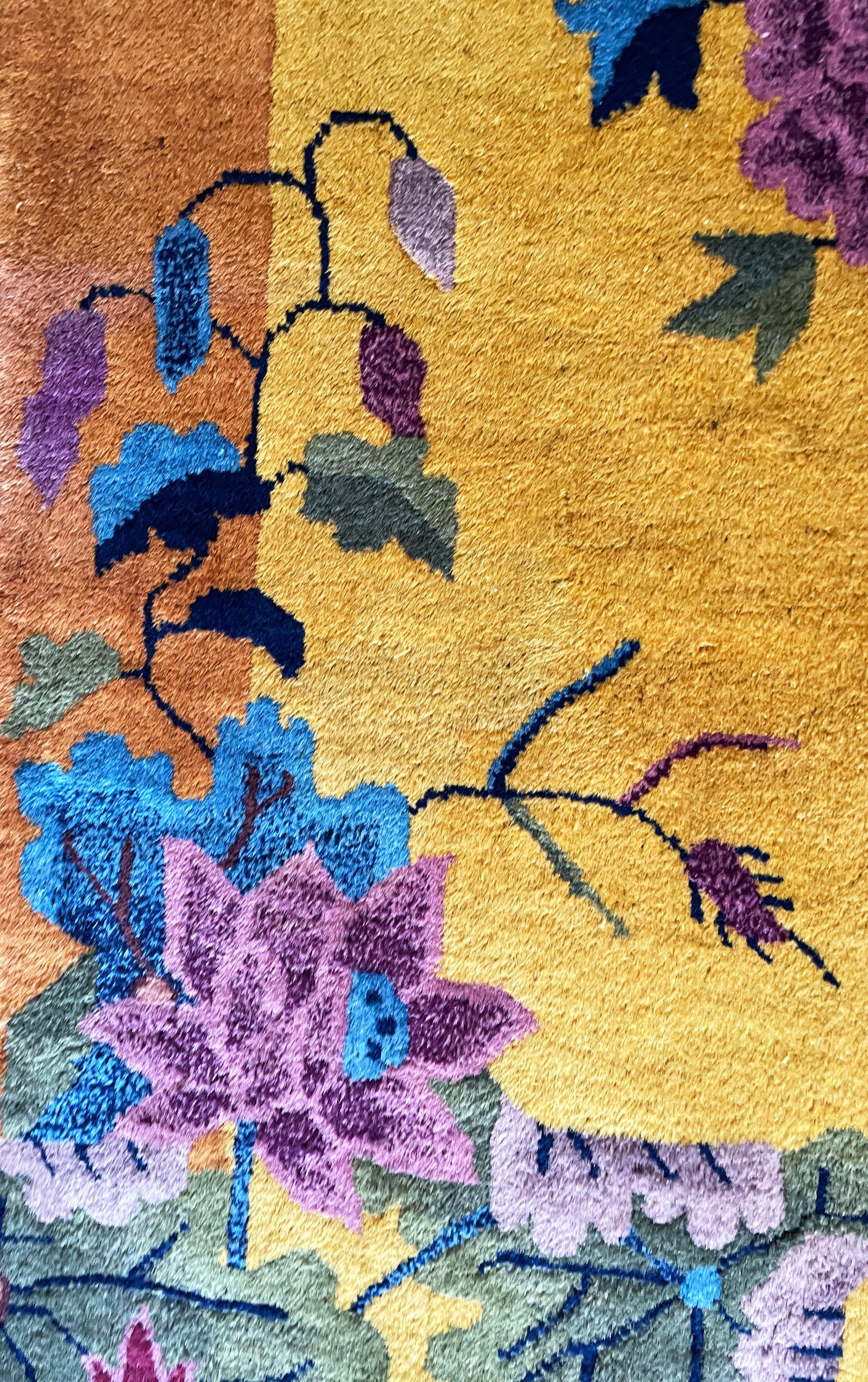 Antique Art deco Chinese Rug In Excellent Condition For Sale In Evanston, IL