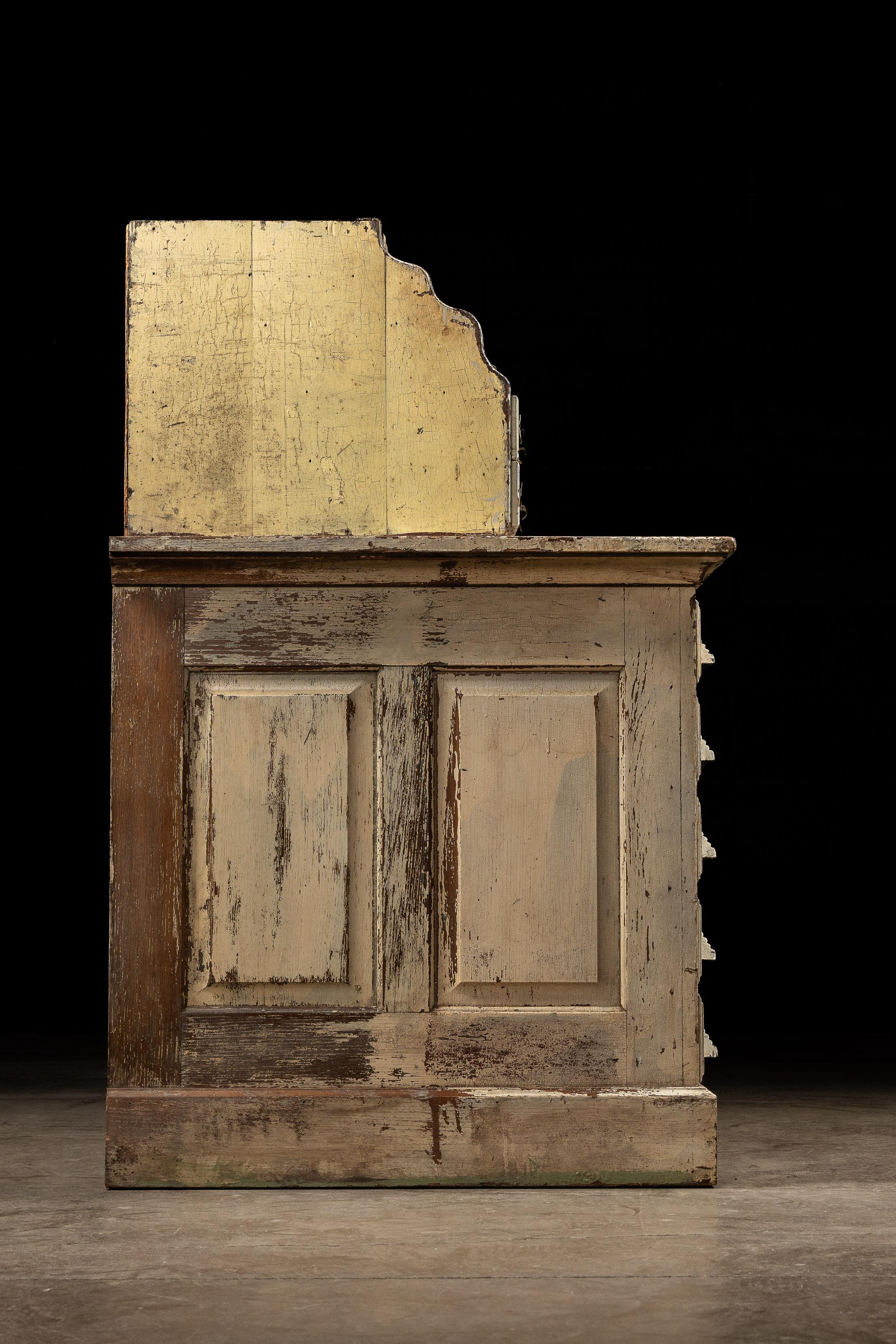 Cabinet d'apothicaire antique Art Deco Chippy en vente 8
