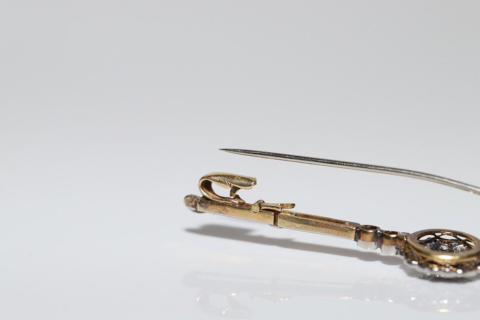 Antique Art Deco Circa 1920s 18k Gold Natural Diamond And Sapphire Brooch For Sale 5
