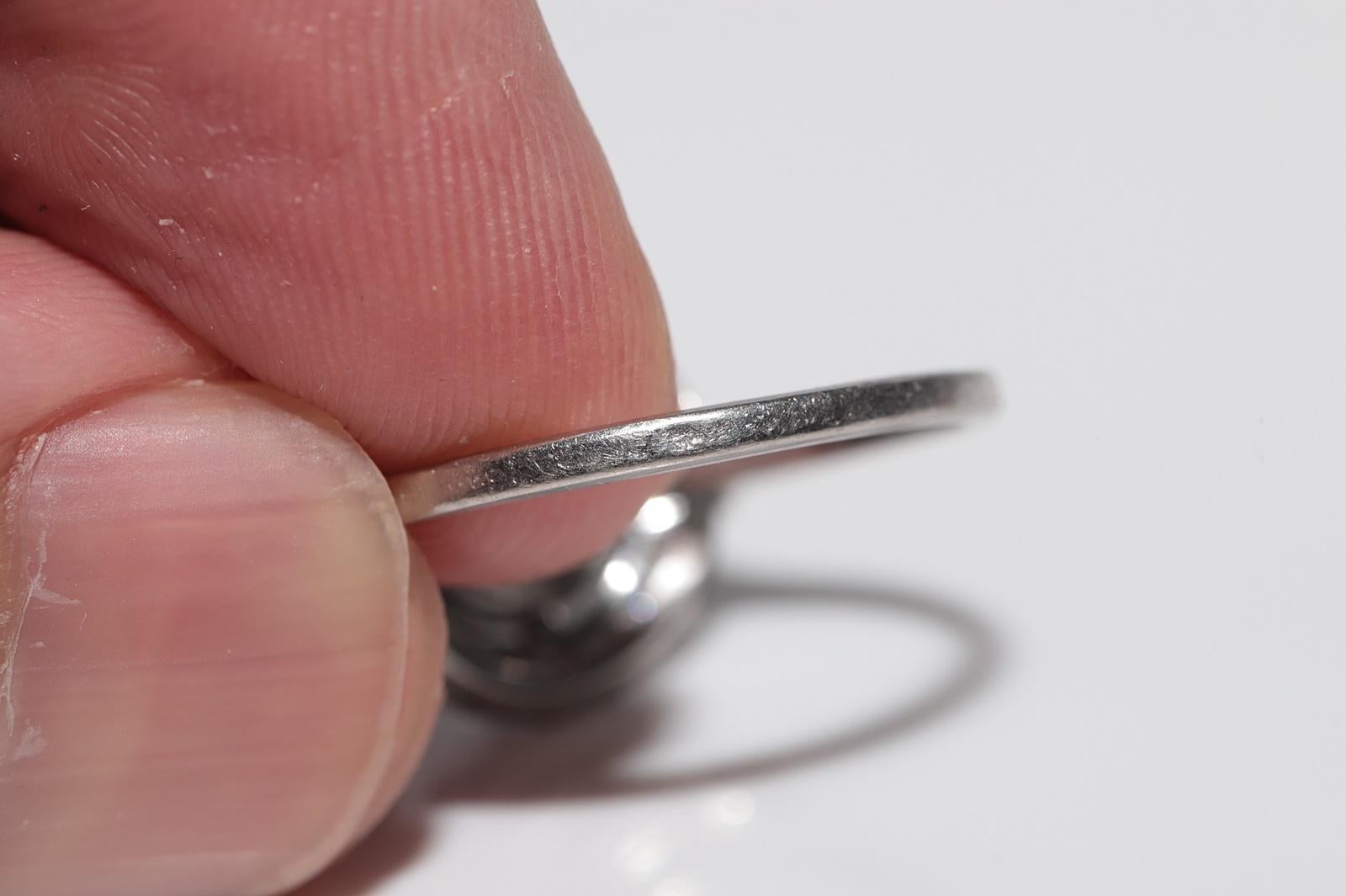 Bague Art déco ancienne des années 1920 en or 18 carats décorée de diamants naturels en vente 5