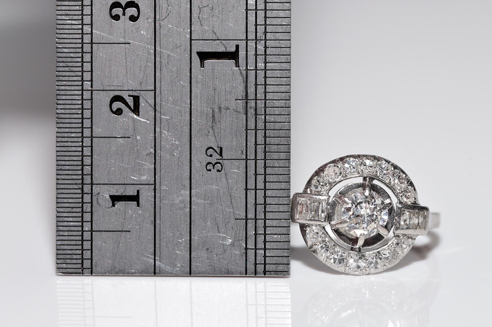 Bague Art déco ancienne des années 1920 en or 18 carats décorée de diamants naturels en vente 7